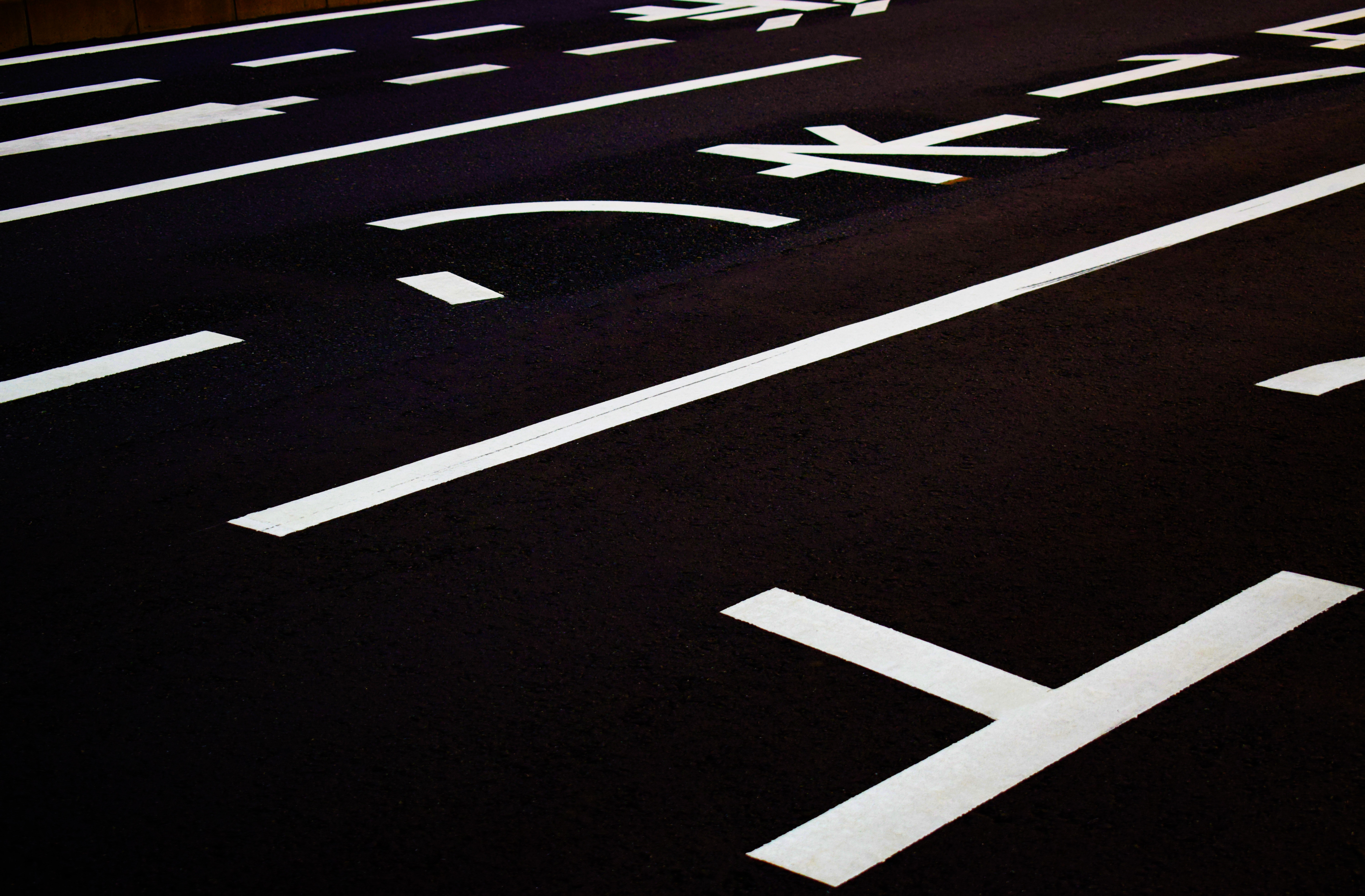 Street markings in Japan HD Wallpaper