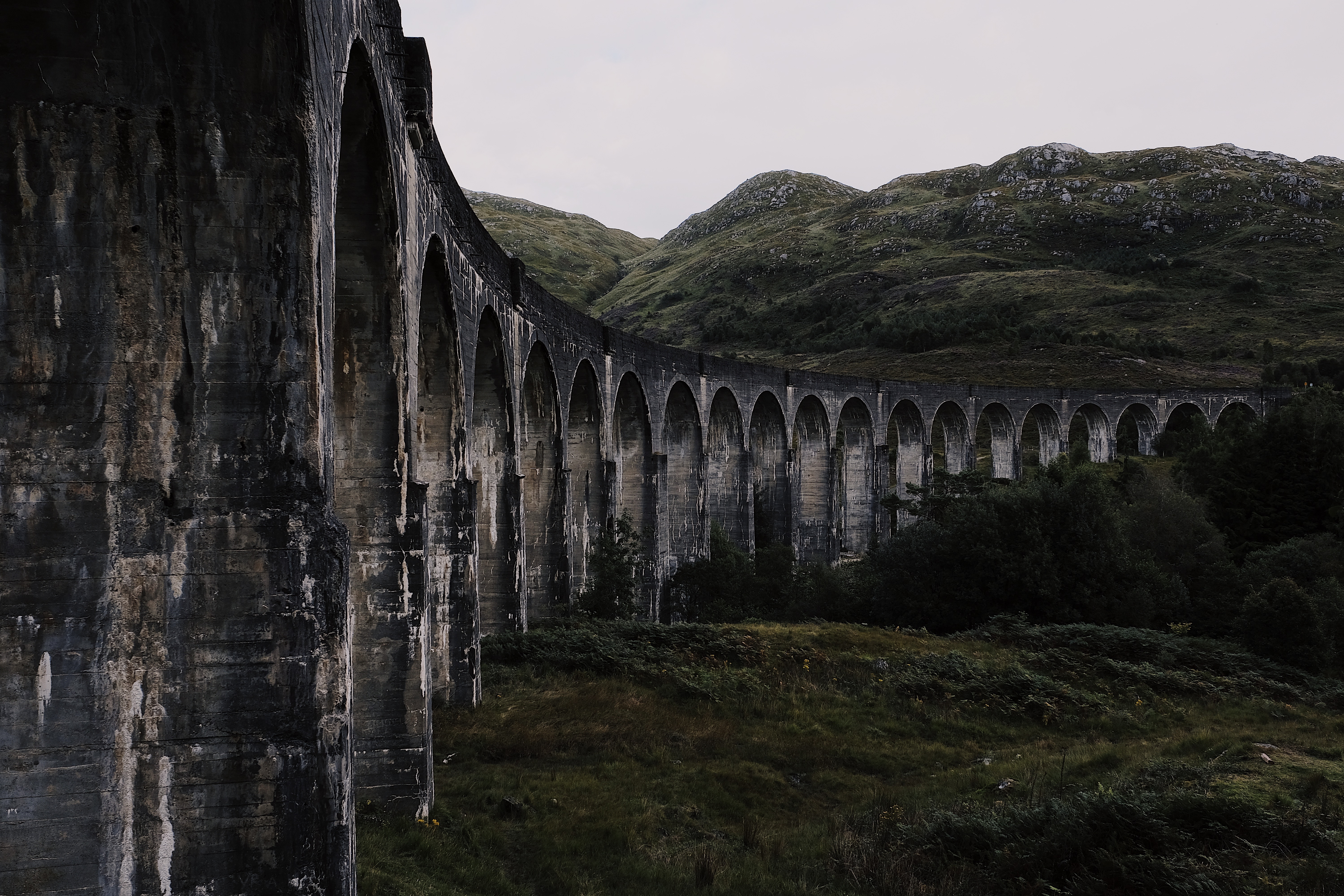 Glenfinnan Viaduct, Scotland HD Wallpaper
