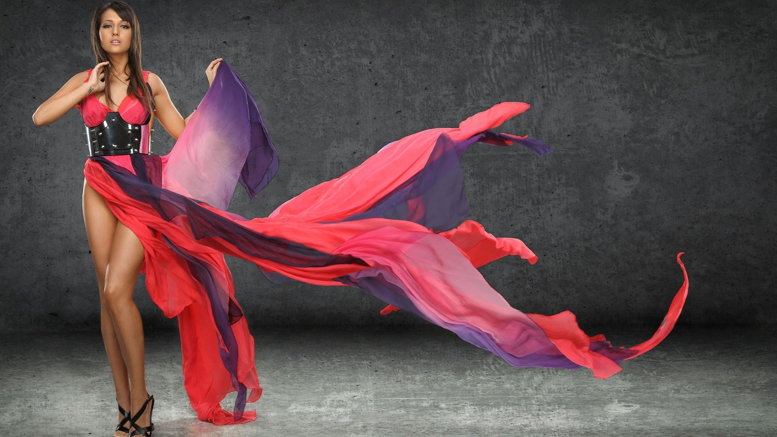 Woman in flowing dress and corset HD Wallpaper