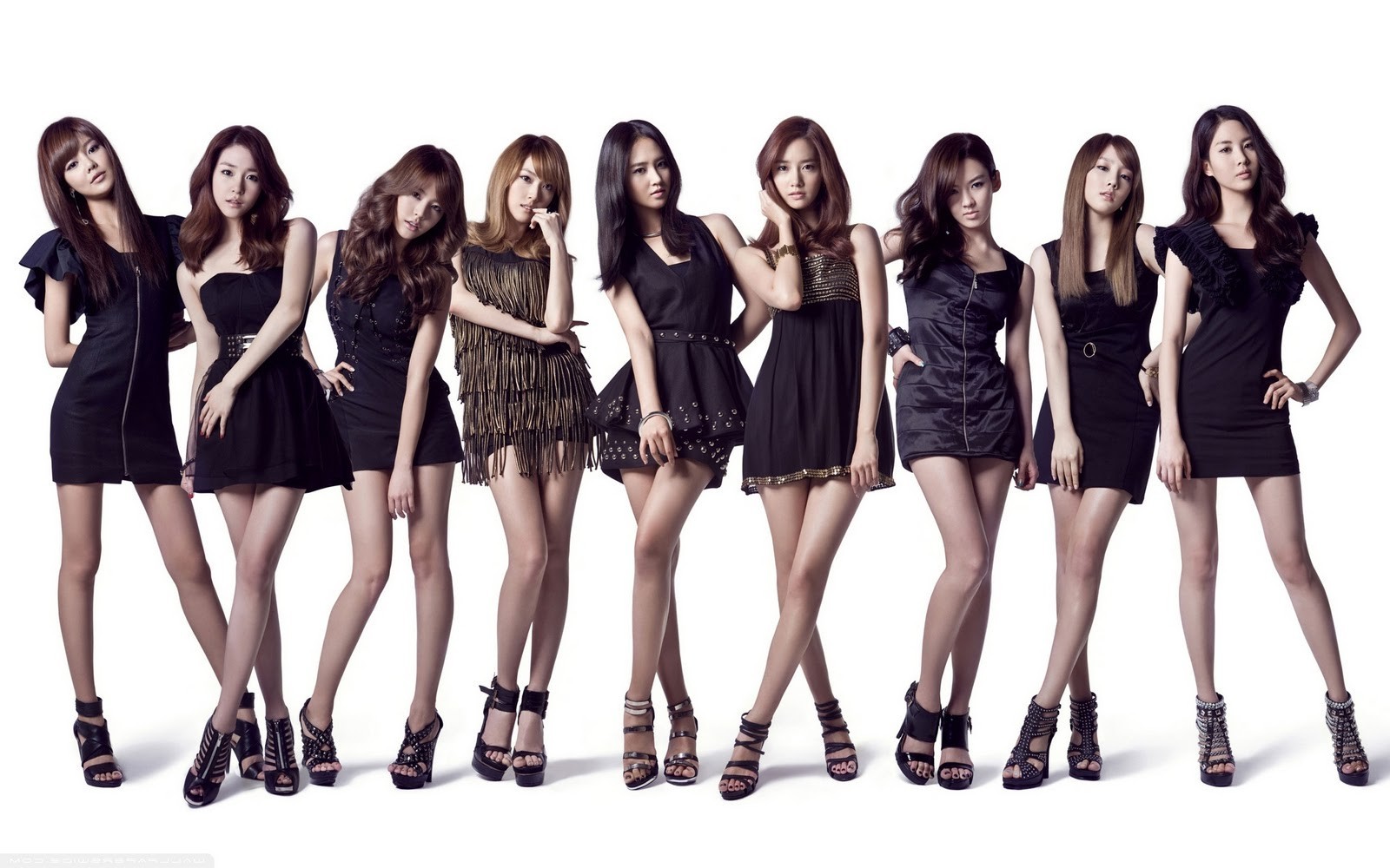Girls' Generation group of Asian women in black dresses HD Wallpaper