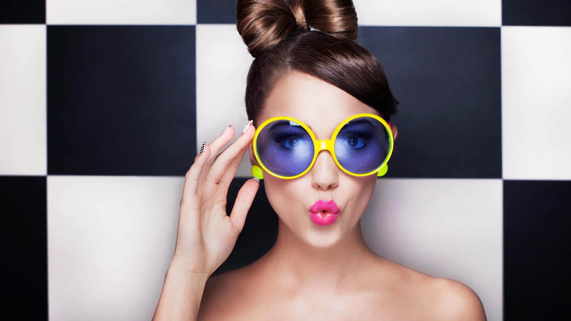 Woman with large sunglasses and updo HD Wallpaper