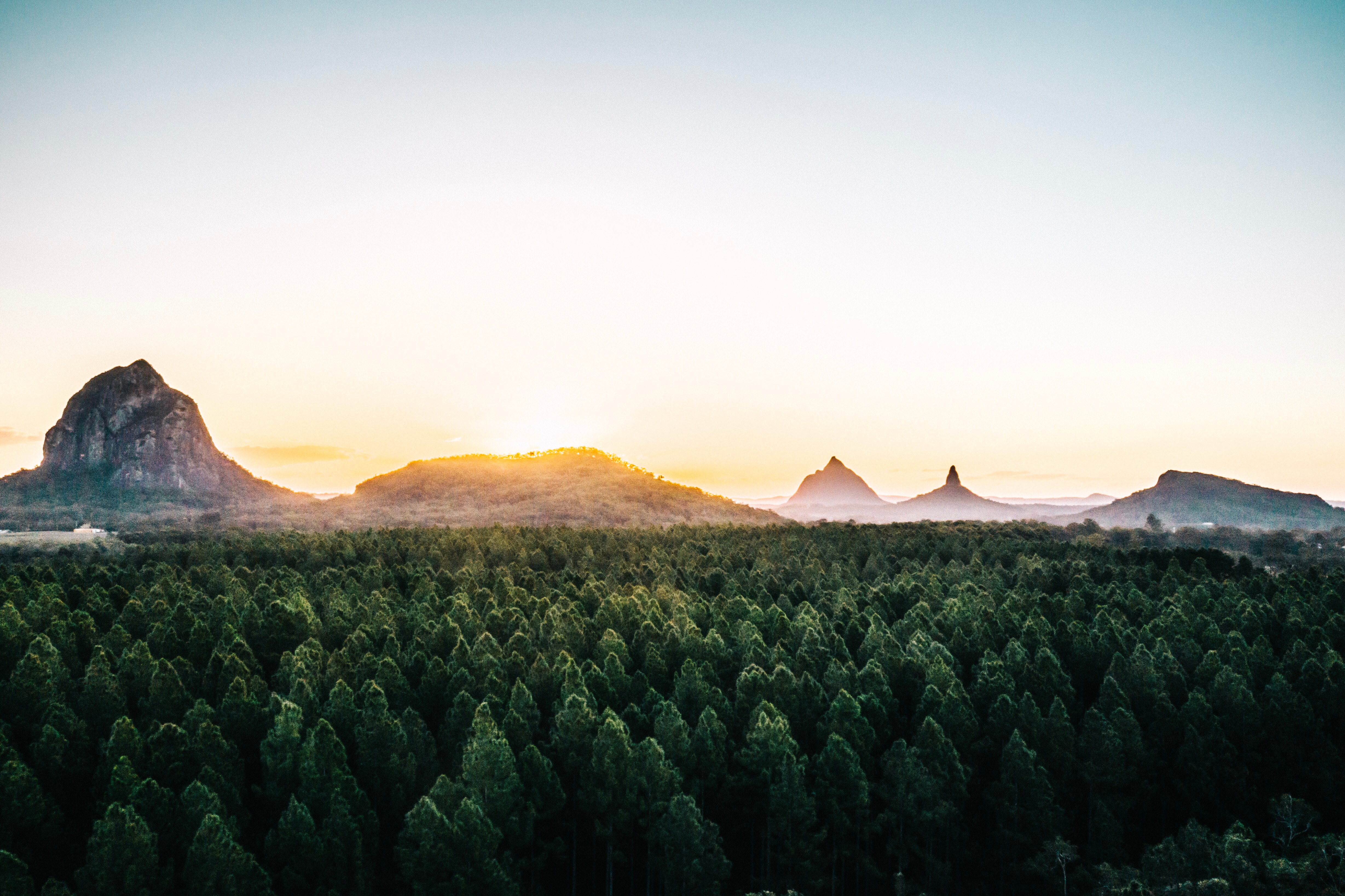 Glass House Mountains at Sunrise, Sunshine Coast, Australia HD Wallpaper