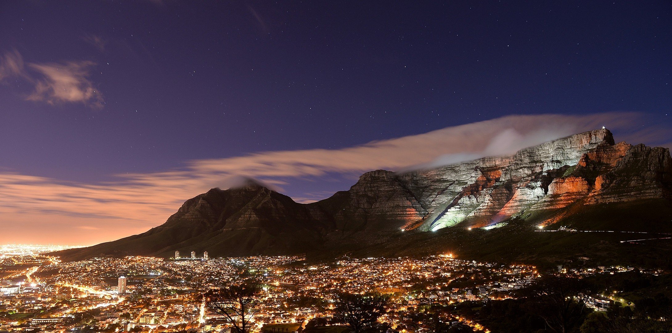 Table Mountain overlooking Cape Town at night HD Wallpaper