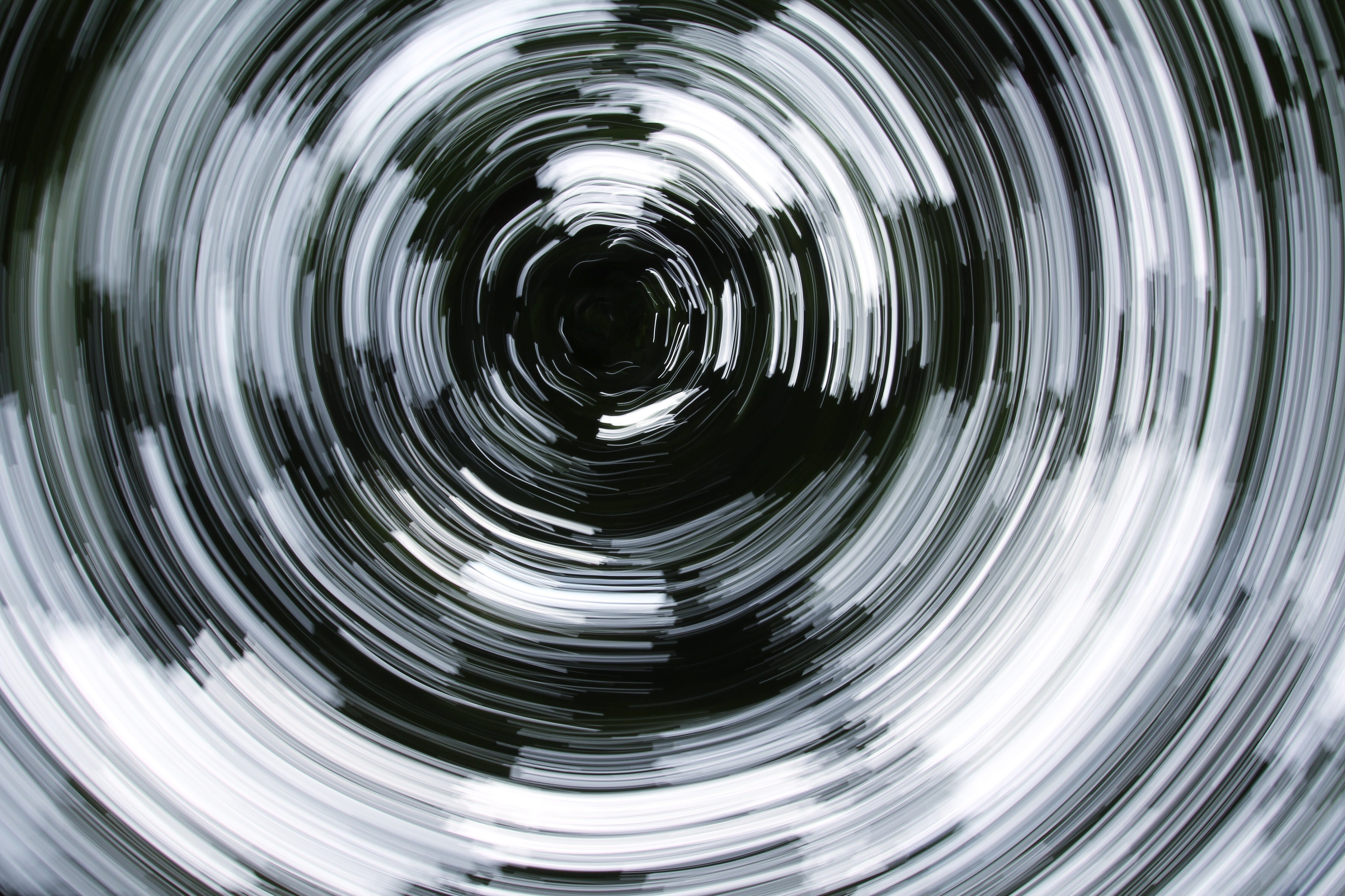 Long exposure abstract circular light trails HD Wallpaper