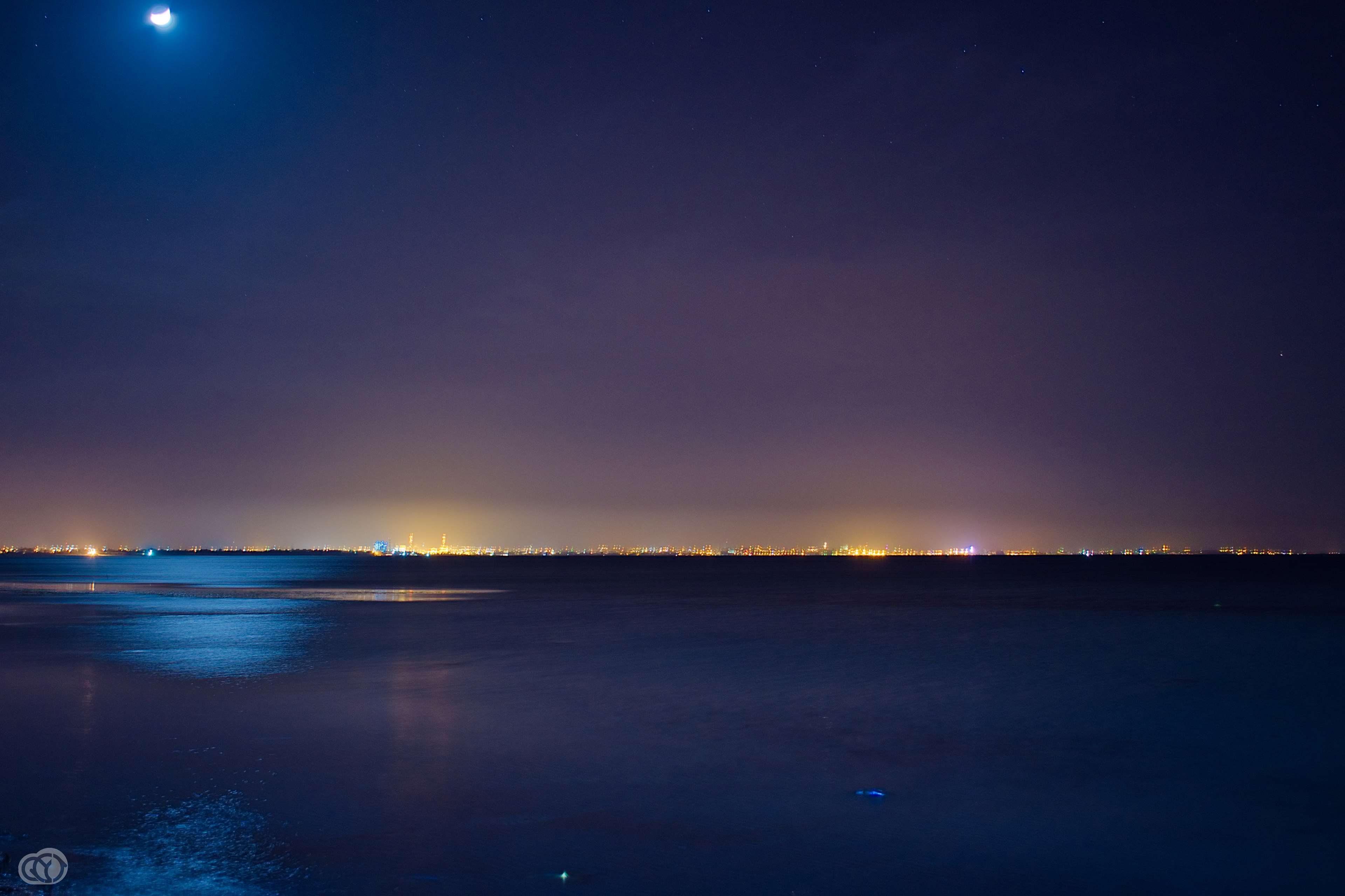 Night view of Monastir coastline with moon HD Wallpaper