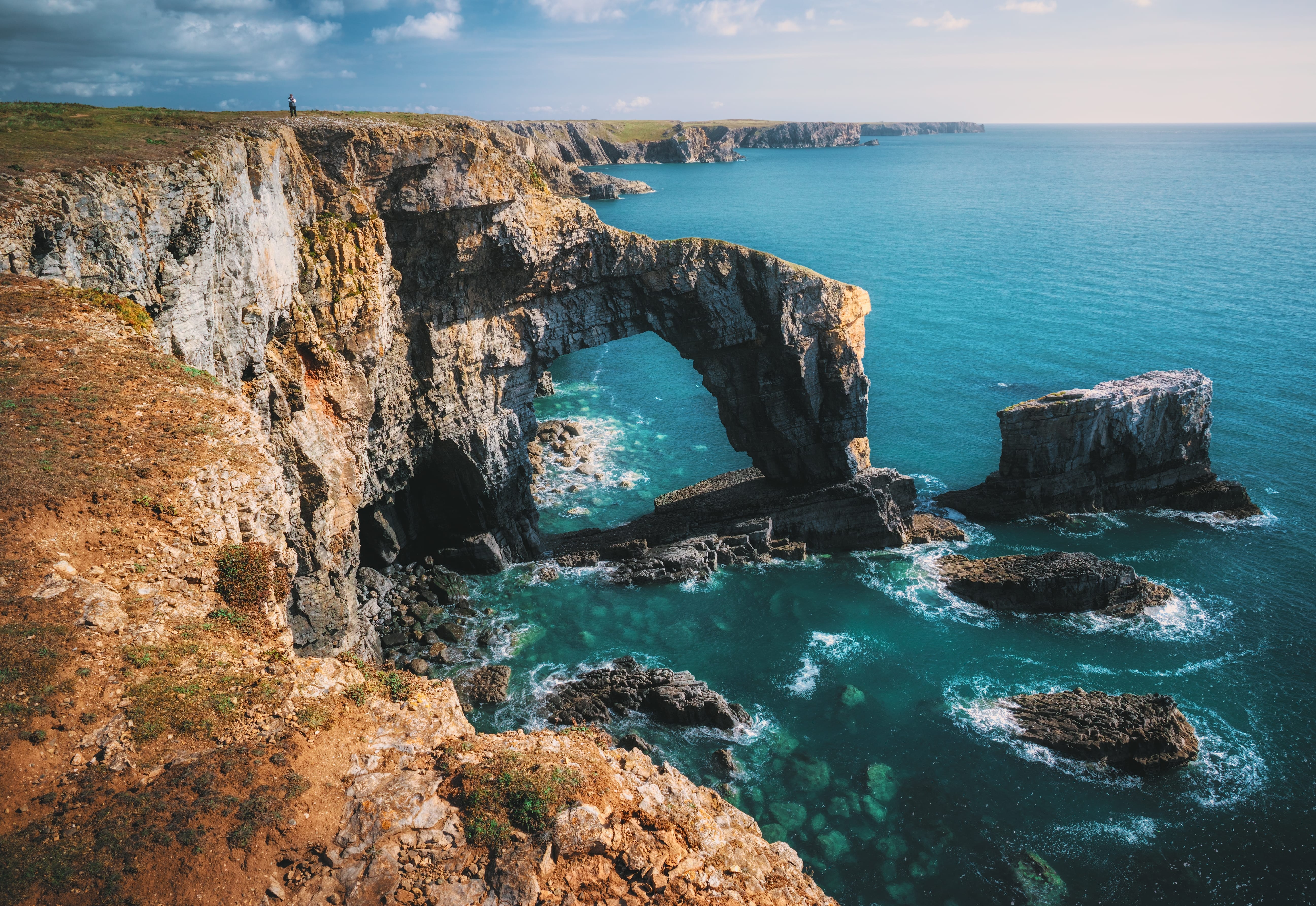Natural Arch at Pembrokeshire Coast National Park HD Wallpaper