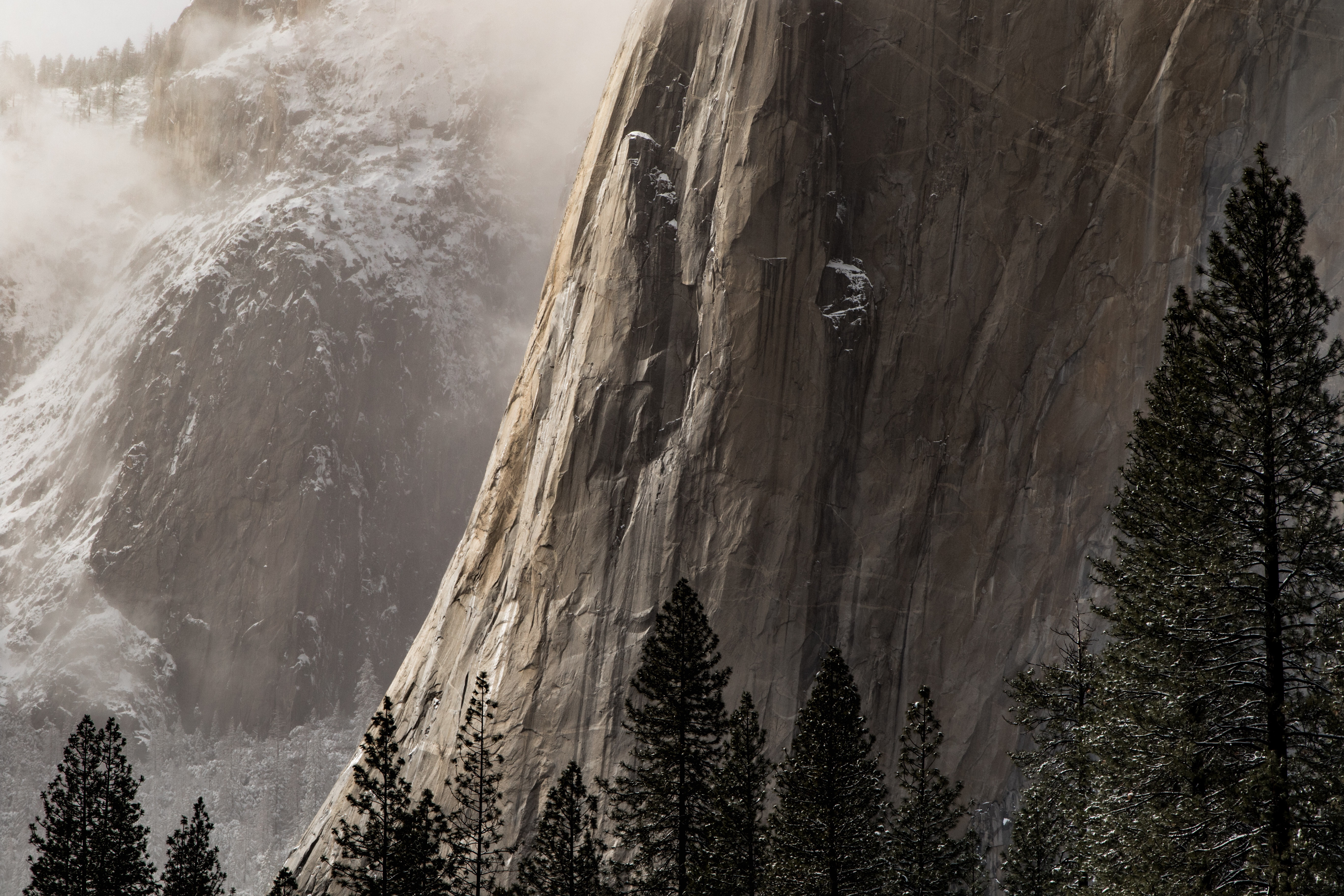Yosemite National Park Cliff Face with Snow and Trees HD Wallpaper