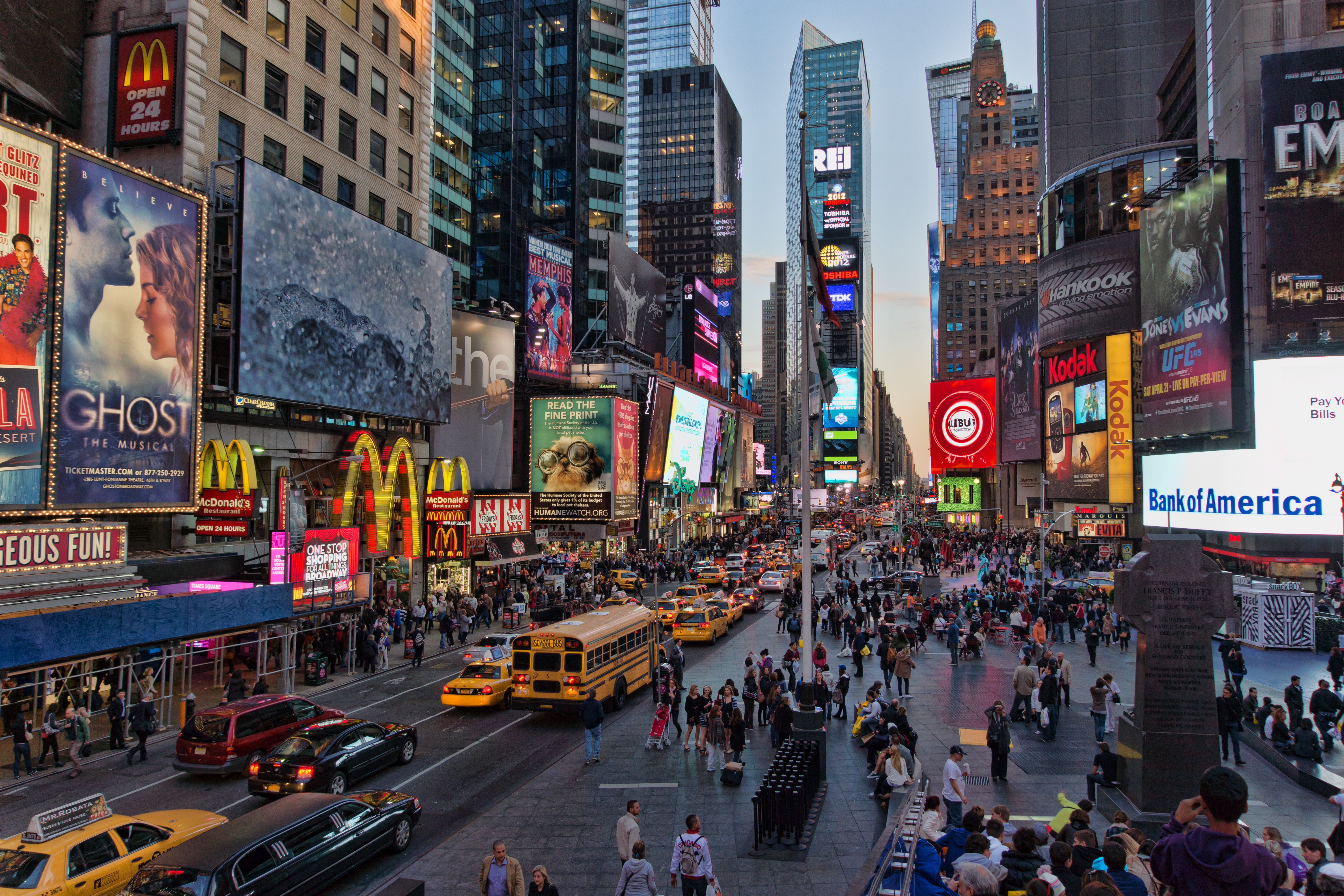 Bustling Times Square in New York City at Dusk HD Wallpaper
