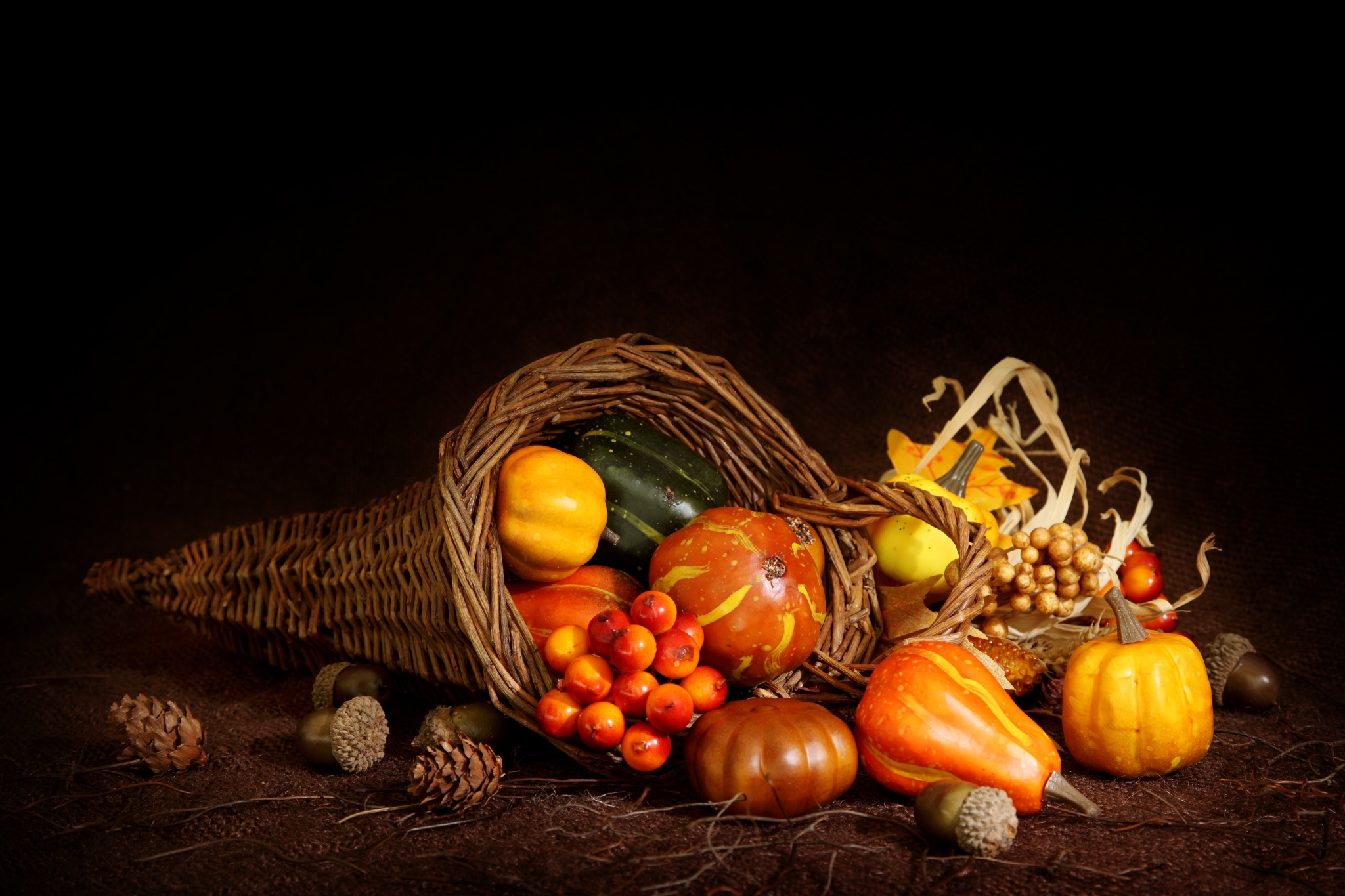 Cornucopia filled with pumpkins and gourds HD Wallpaper