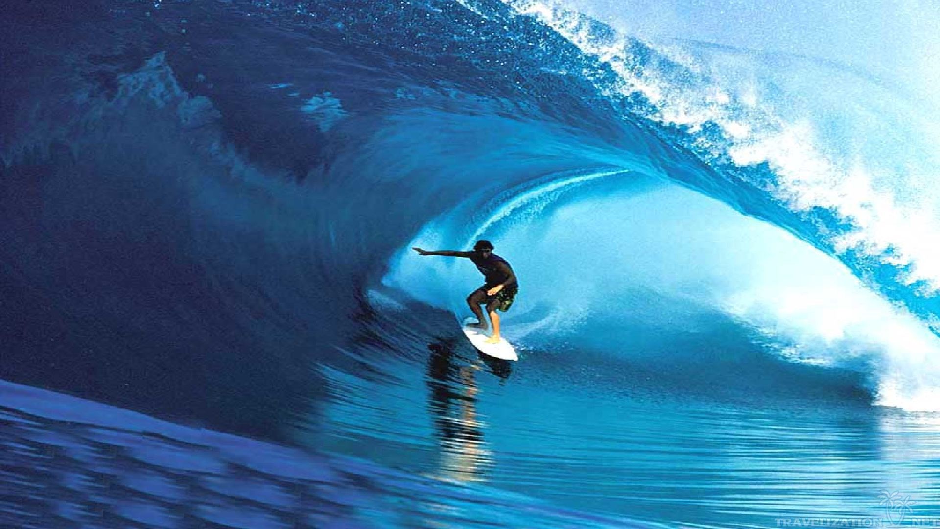 wave screensavers and backgrounds free 339 kB HD Wallpaper