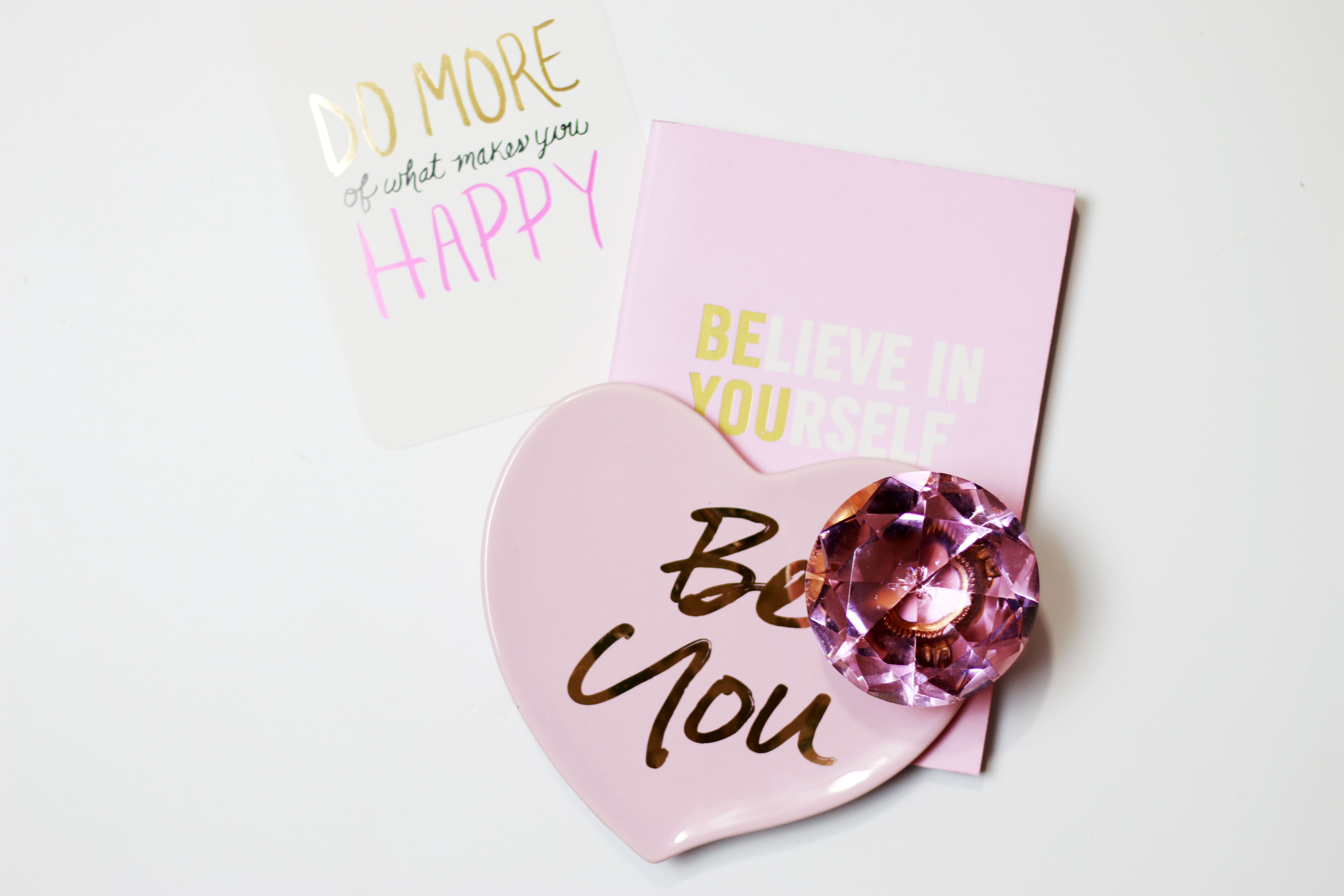 Pink heart with inspirational quotes and diamond HD Wallpaper