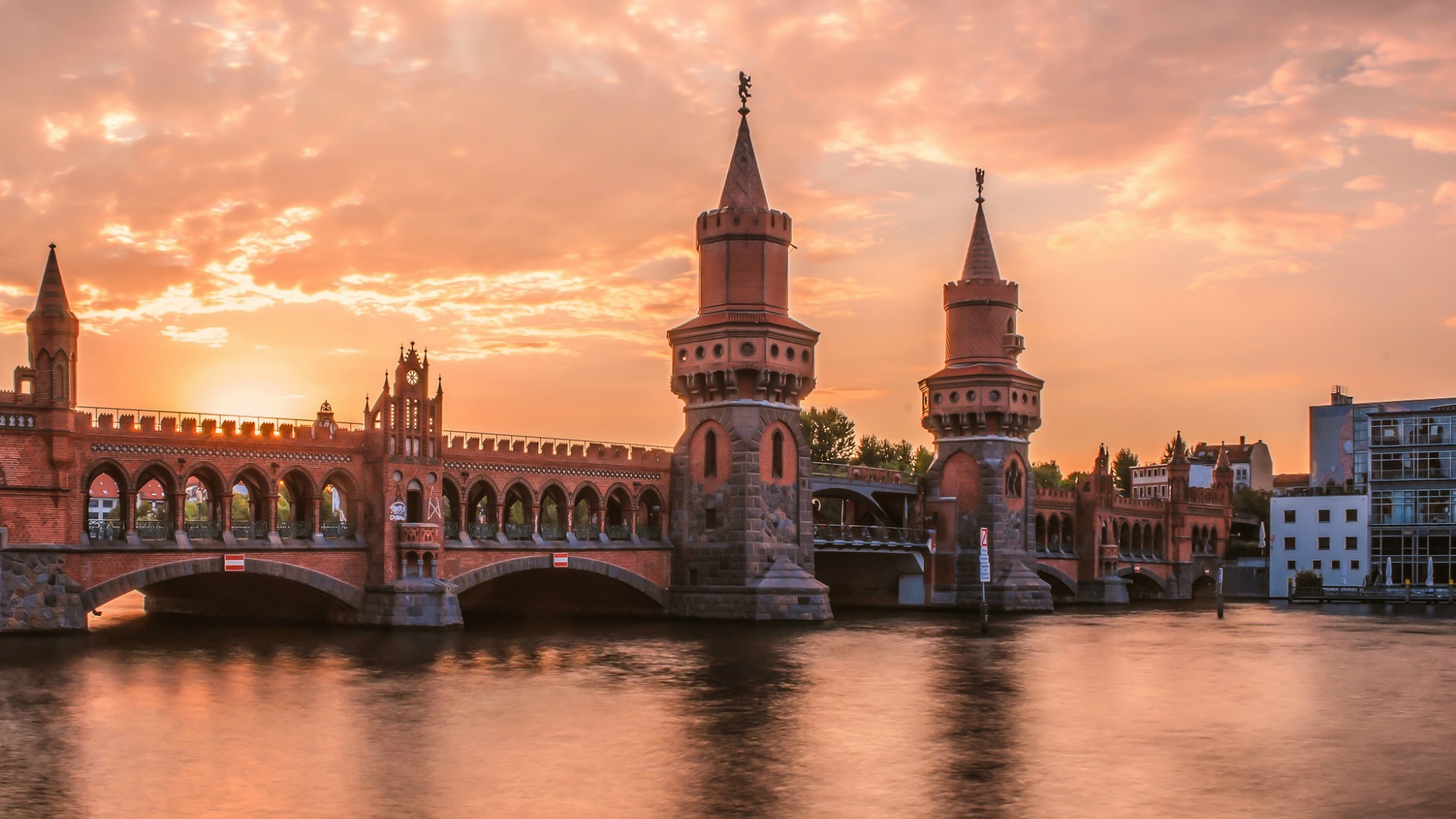 Oberbaumbrcke Bridge In Berlin At Sunrise Hd Wallpaper Rare Gallery Oberbaumbrcke Bridge In Berlin At Sunrise Hd Wallpaper Rare Gallery