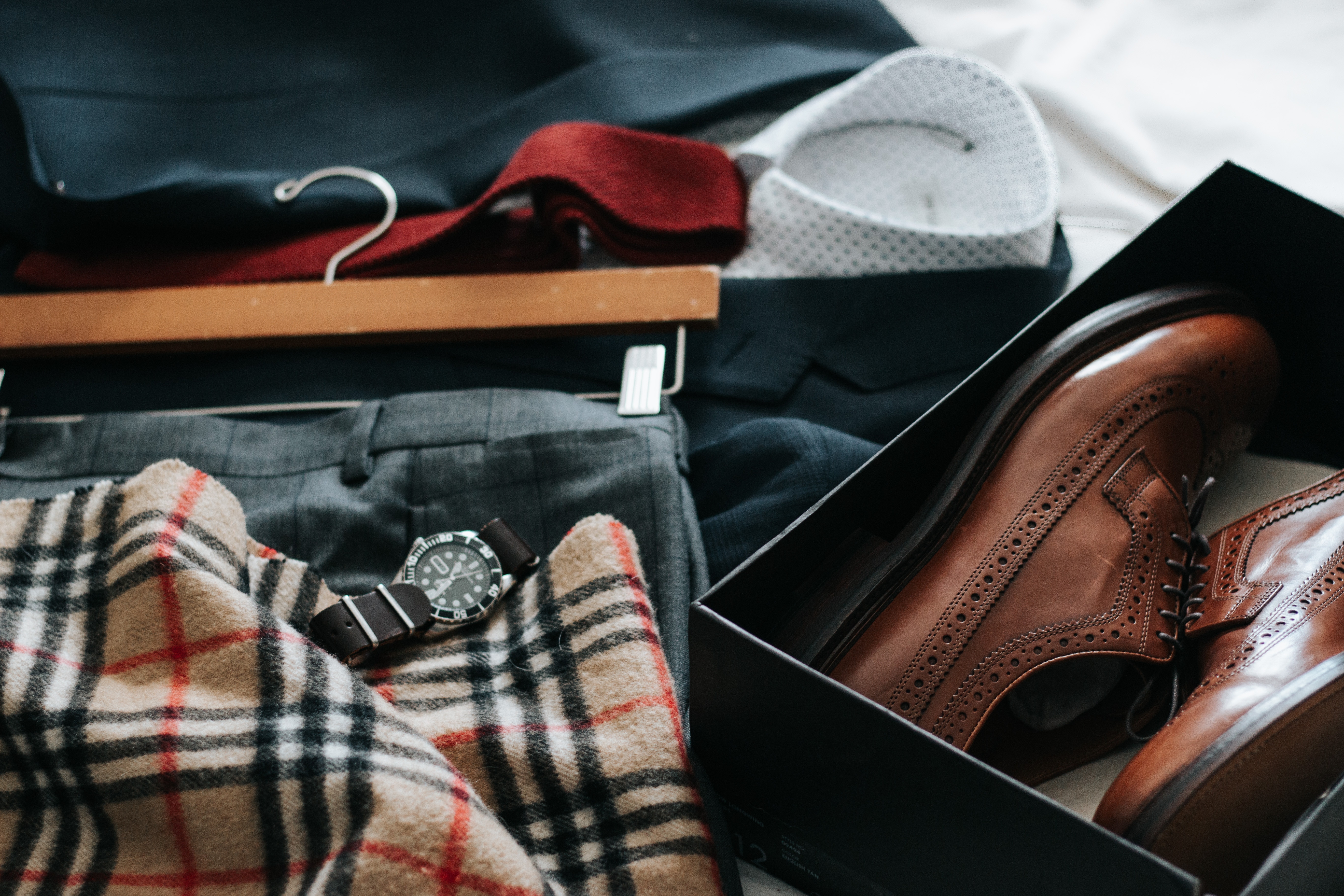 Men's Business Outfit with Suit, Scarf, and Shoes HD Wallpaper