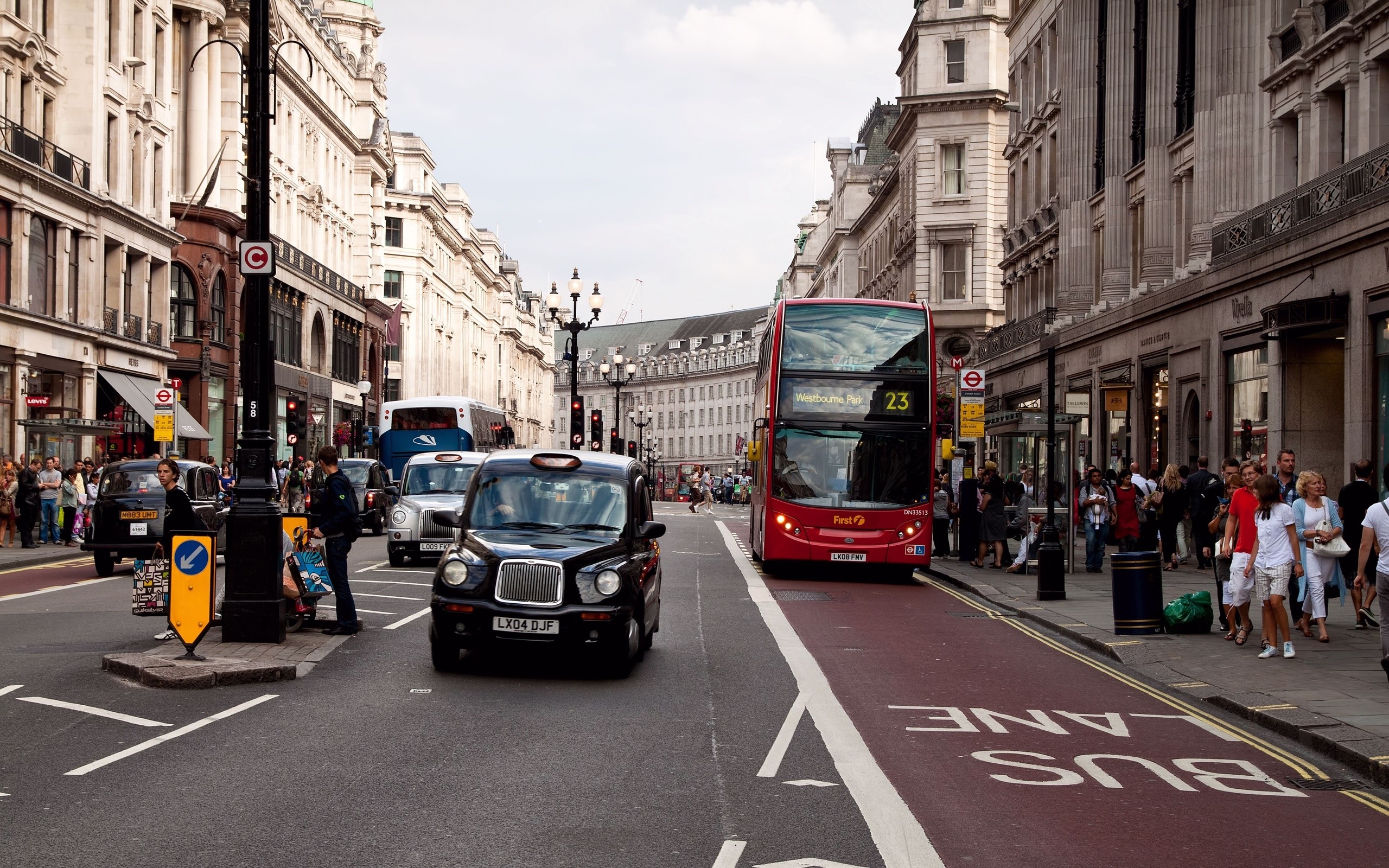 London street with red double-decker bus and black cabs HD Wallpaper