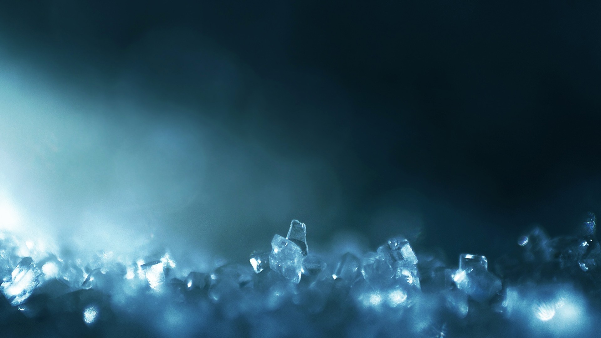 Ice crystals with light and shadow HD Wallpaper