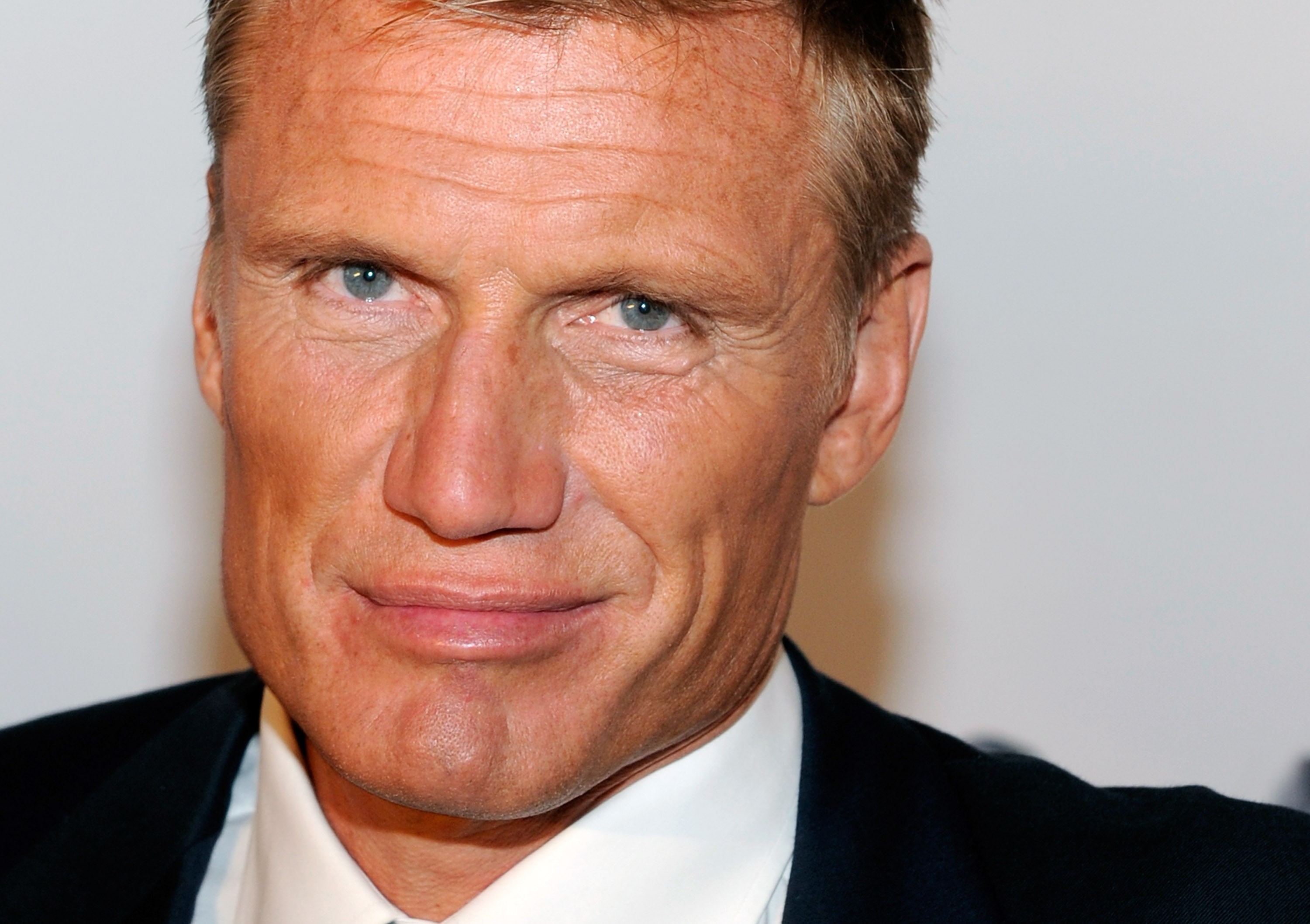 Dolph Lundgren close-up portrait HD Wallpaper