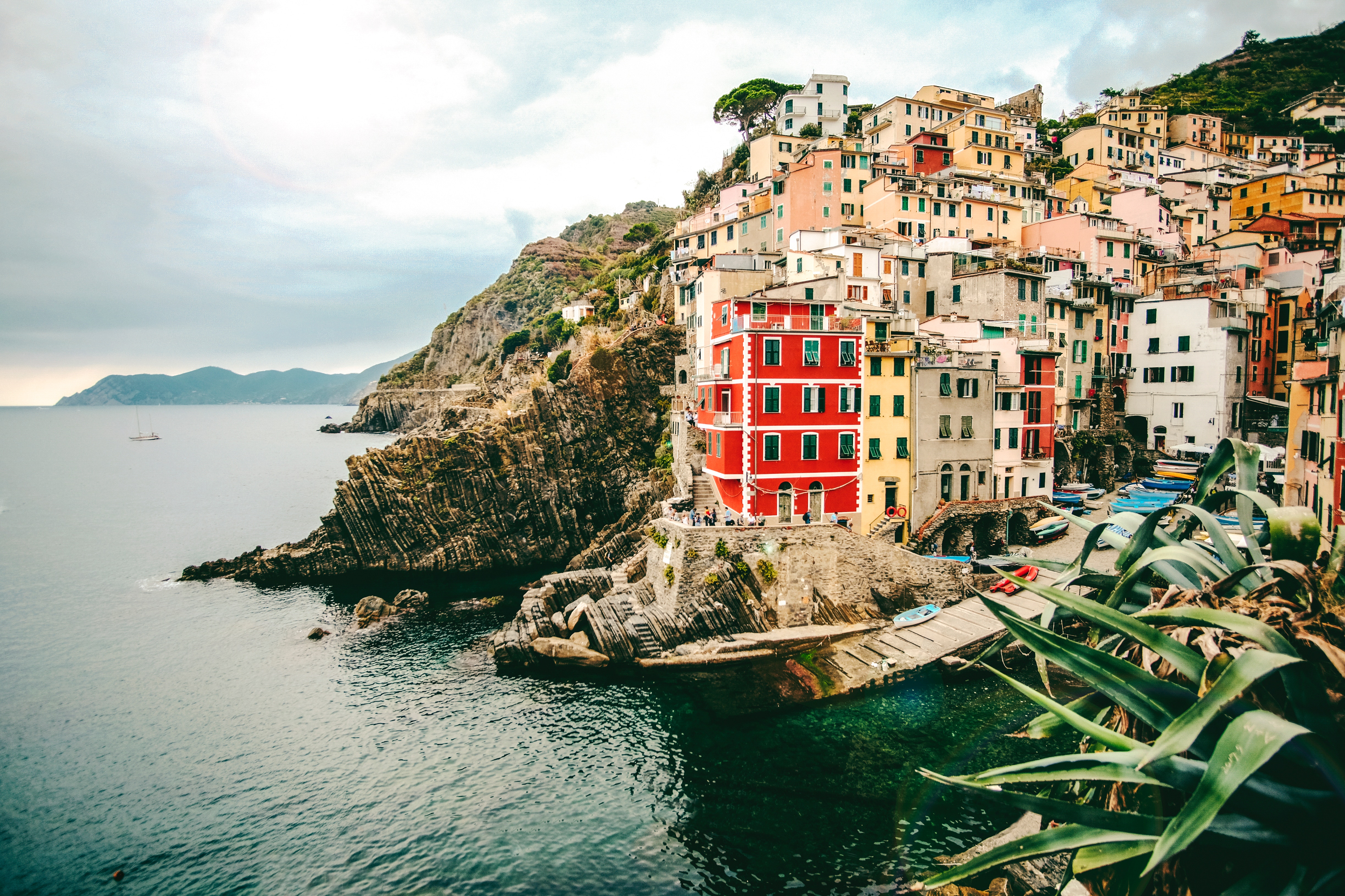 Riomaggiore, Cinque Terre, Italy HD Wallpaper