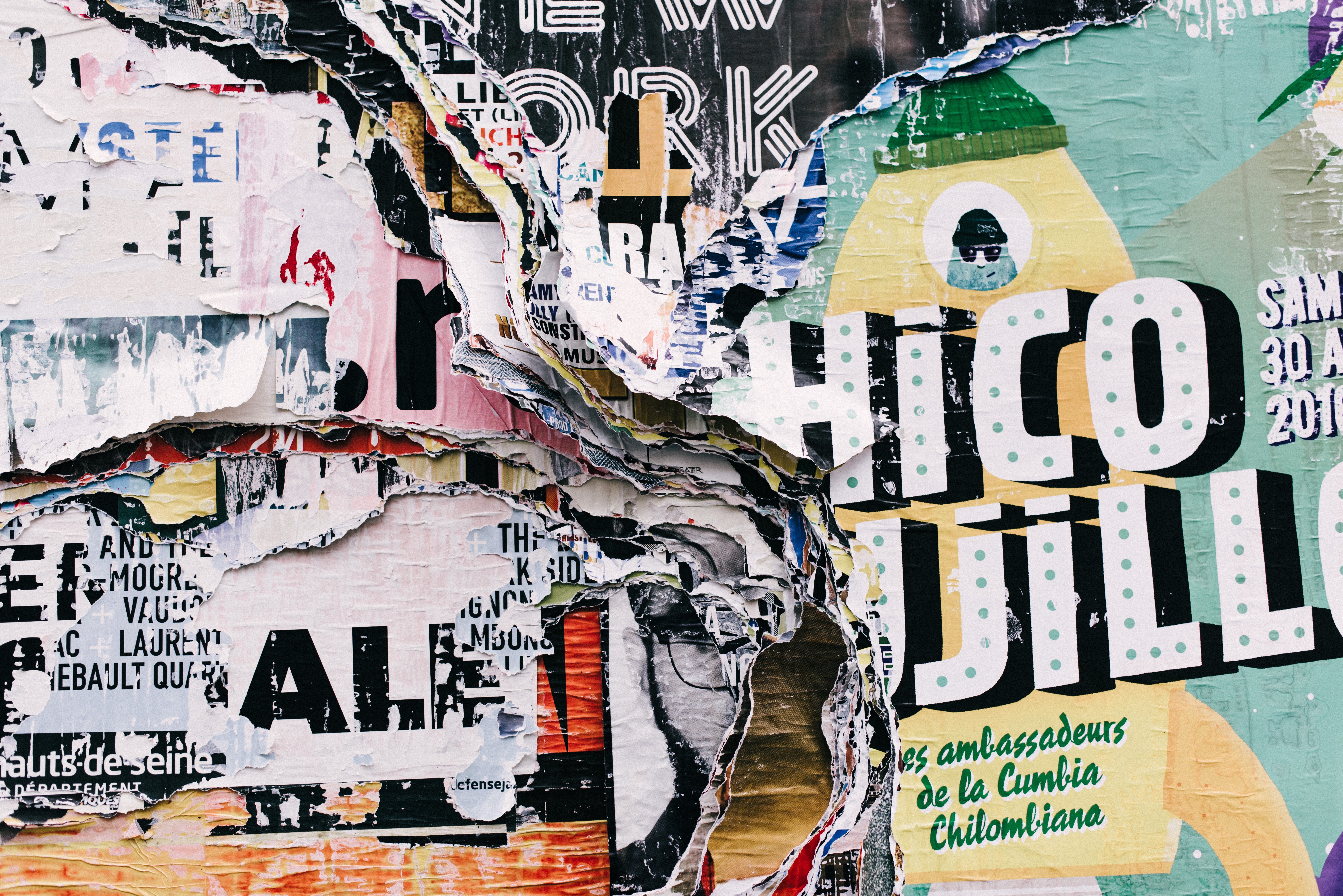 Torn posters with "HICO DILLO" and "NEW YORK" text HD Wallpaper
