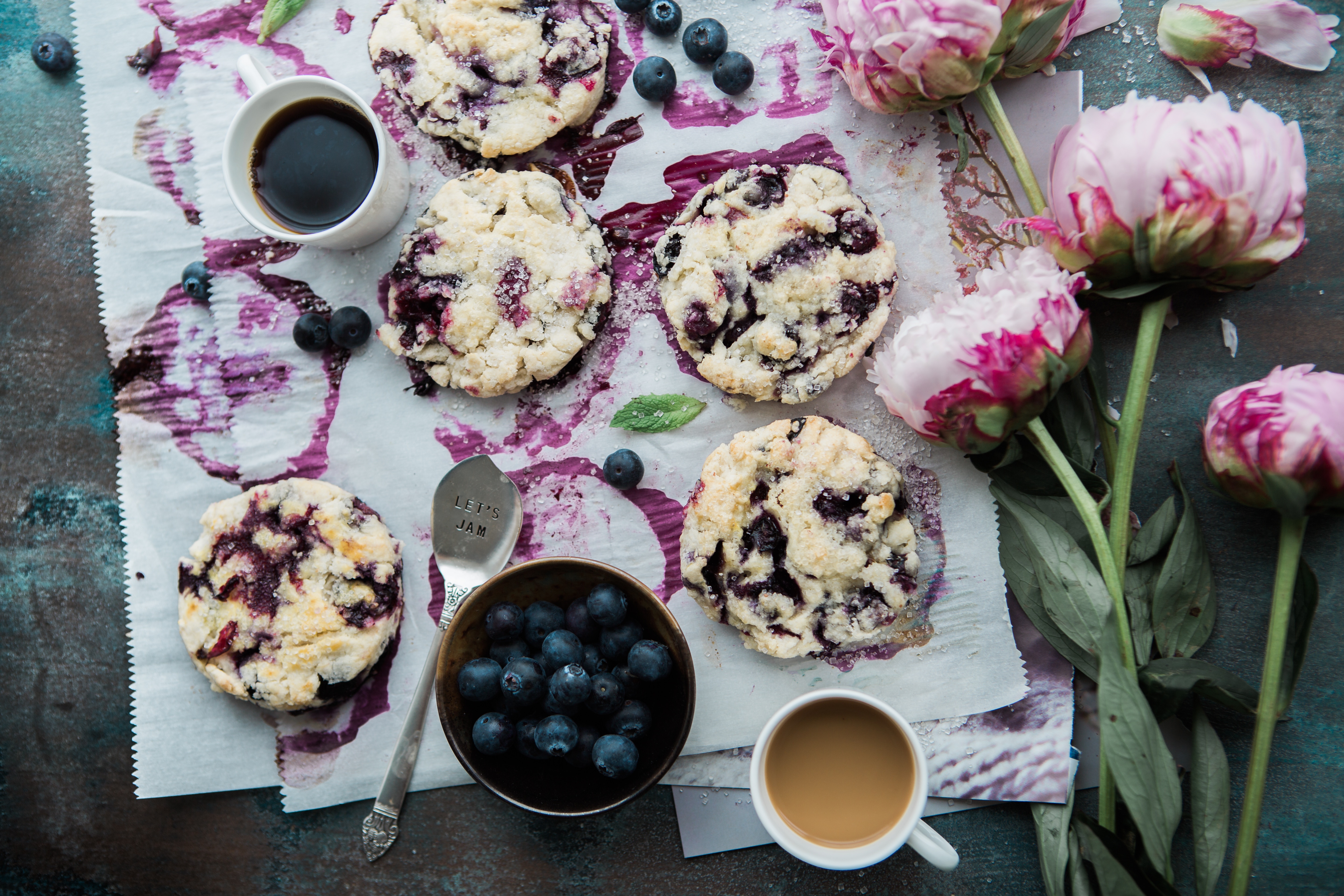 Blueberry scones with coffee and peonies HD Wallpaper