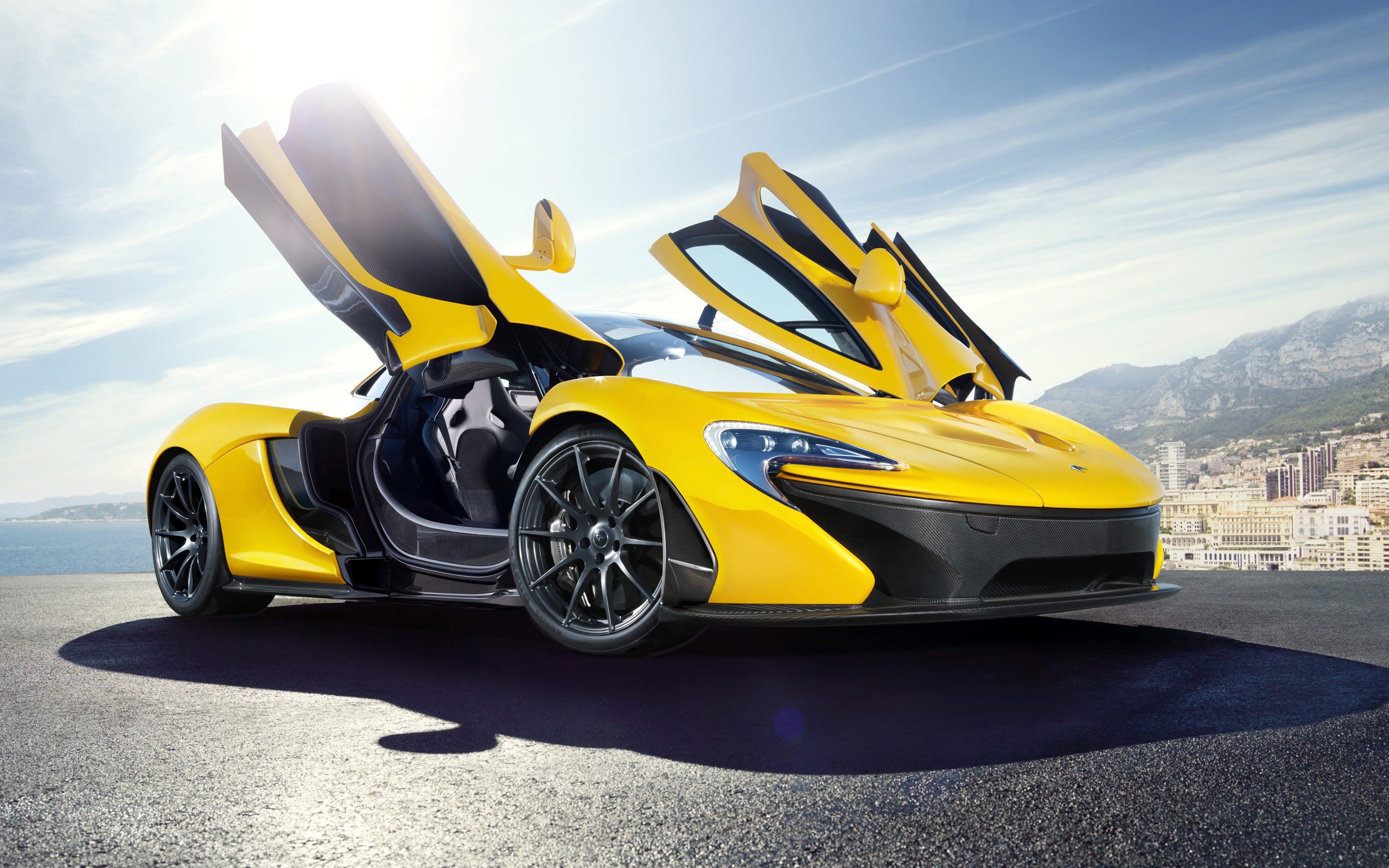 Yellow McLaren P1 with doors open HD Wallpaper