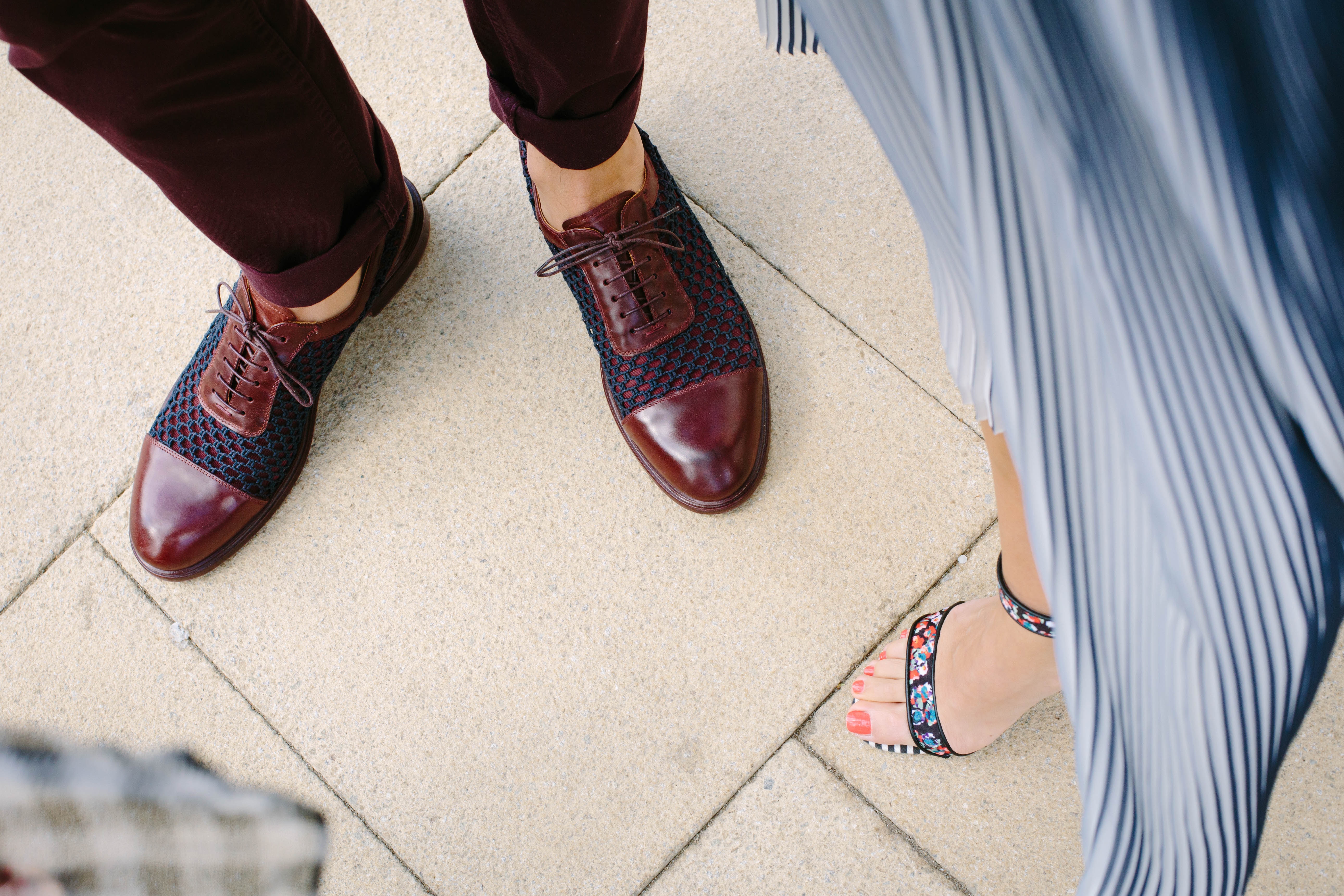 Man and woman wearing stylish shoes HD Wallpaper