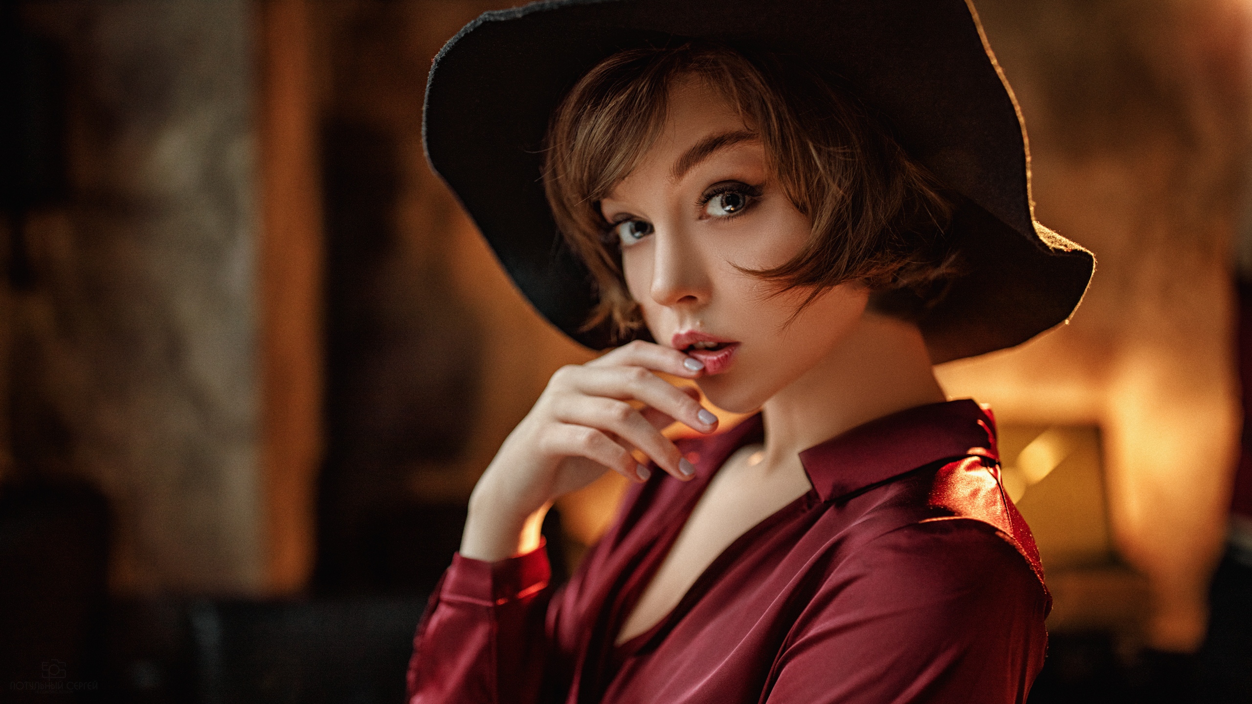Woman with Short Hair and Blue Eyes Wearing Hat HD Wallpaper