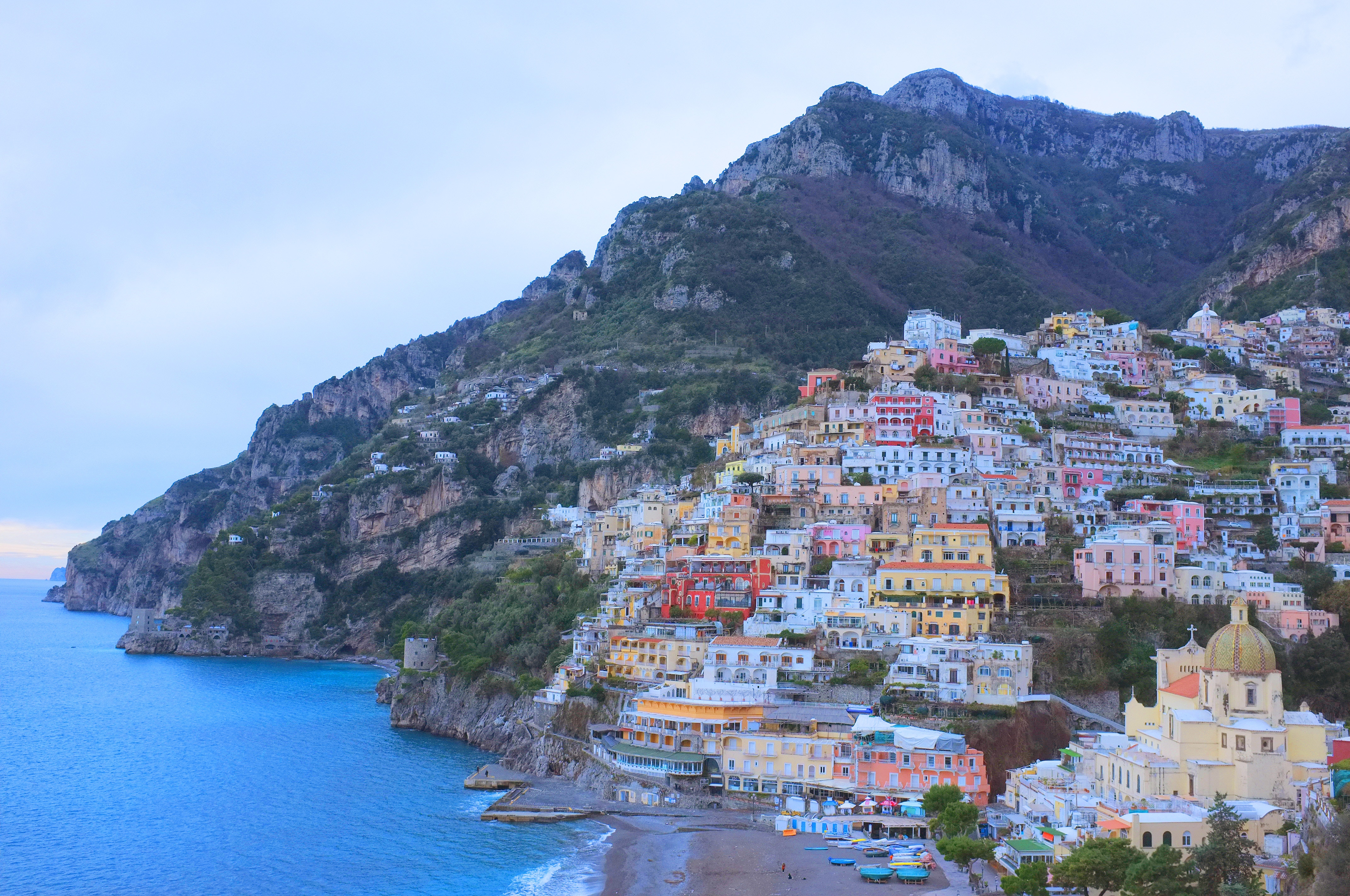 Positano, Italy: Colorful village on a steep cliffside overlooking the sea HD Wallpaper