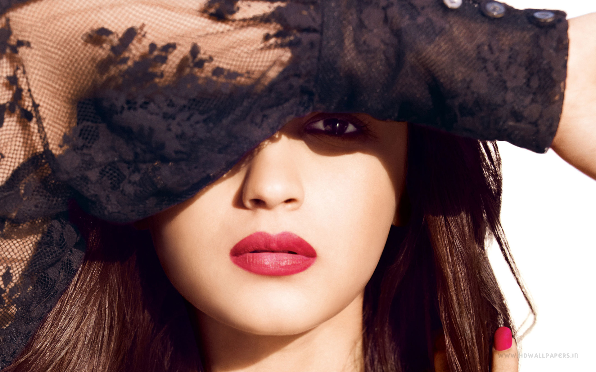 Alia Bhatt close-up portrait HD Wallpaper
