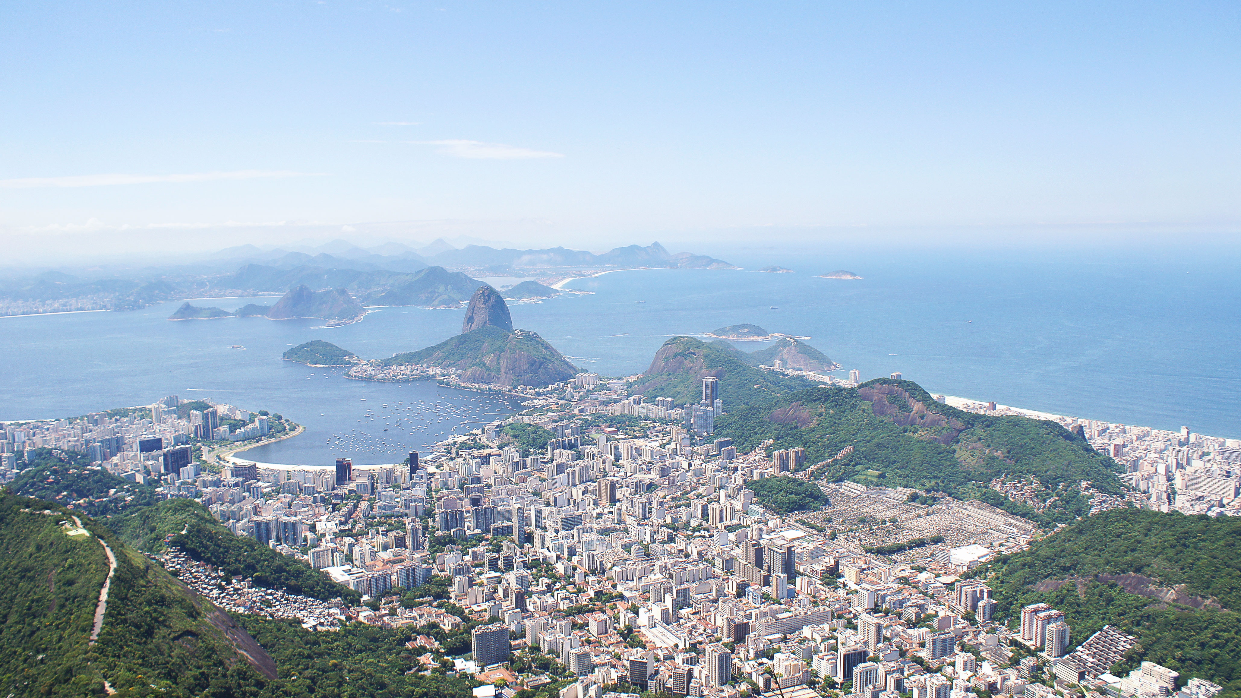 Aerial view of Rio de Janeiro with Sugarloaf Mountain HD Wallpaper