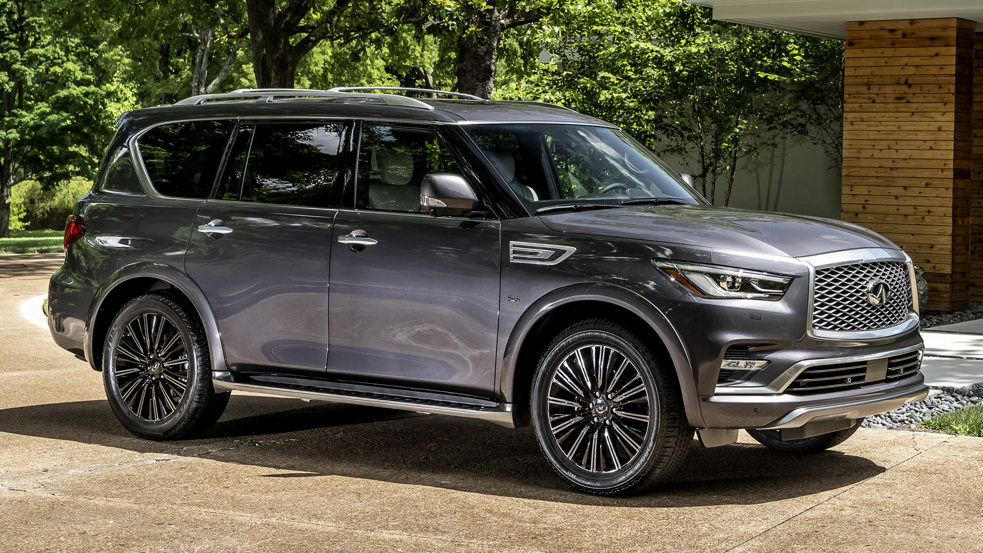 Infiniti QX80 Limited SUV parked outdoors HD Wallpaper