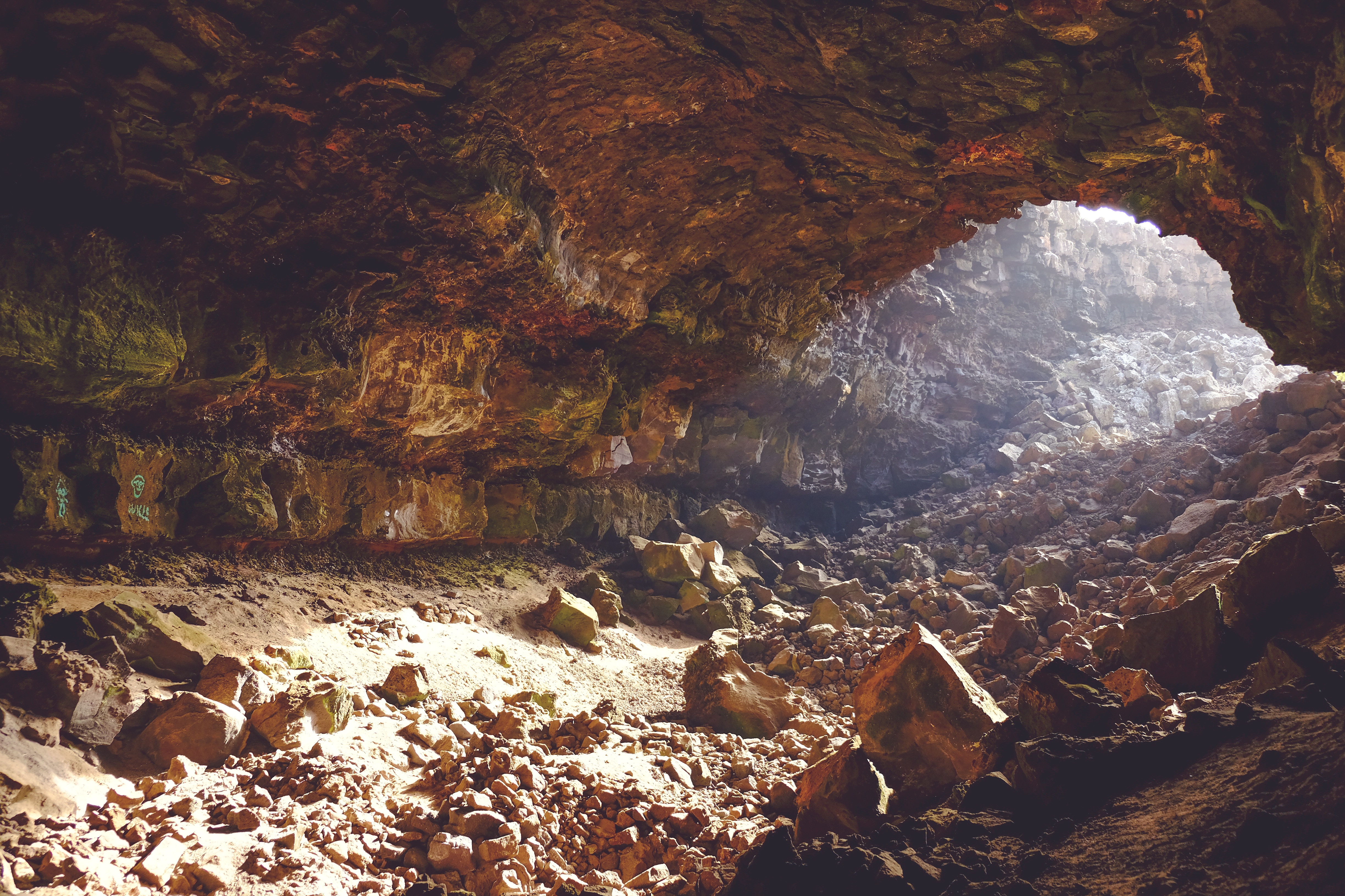 Cave interior with rocky floor and ceiling HD Wallpaper