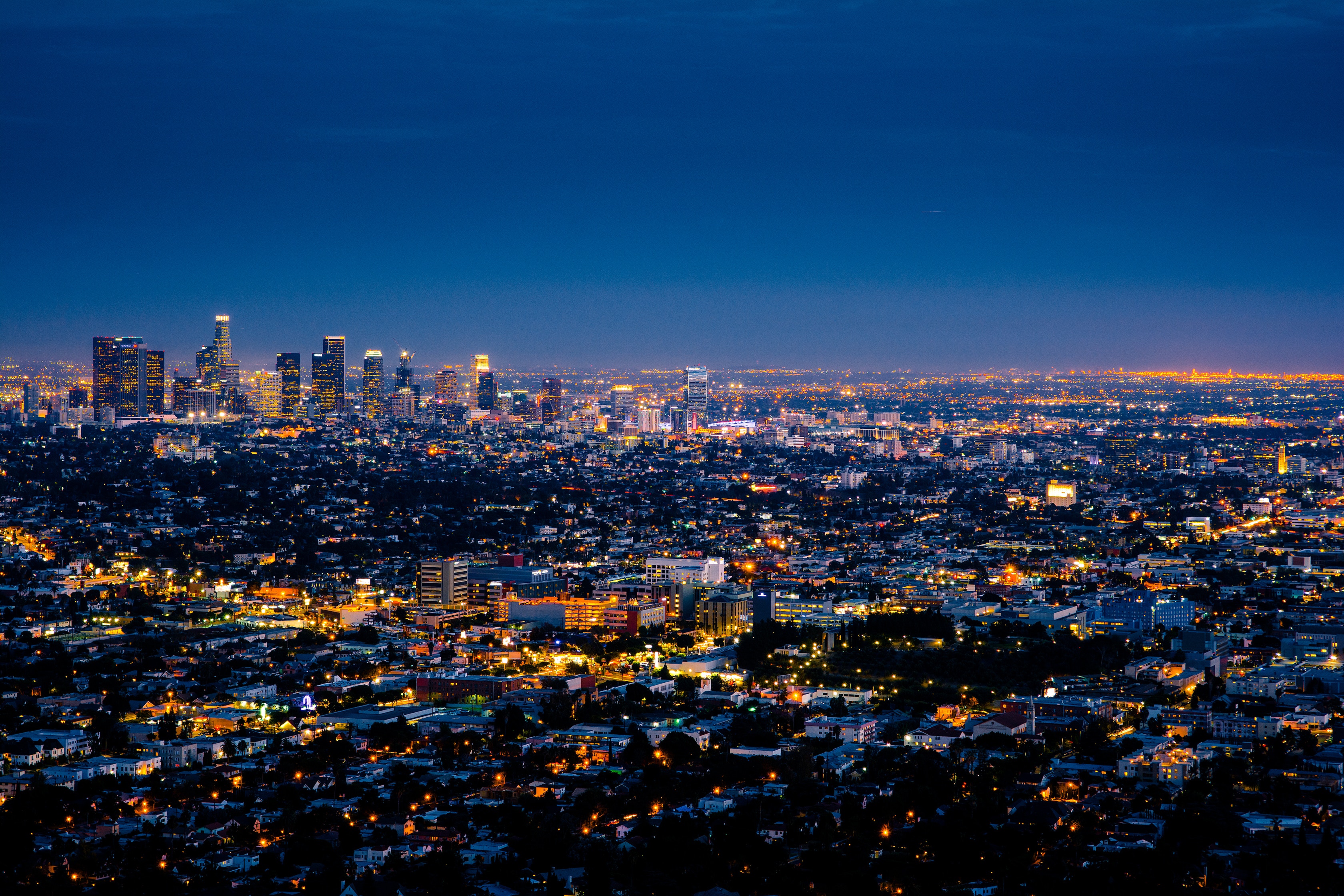 Downtown Los Angeles skyline at dusk HD Wallpaper