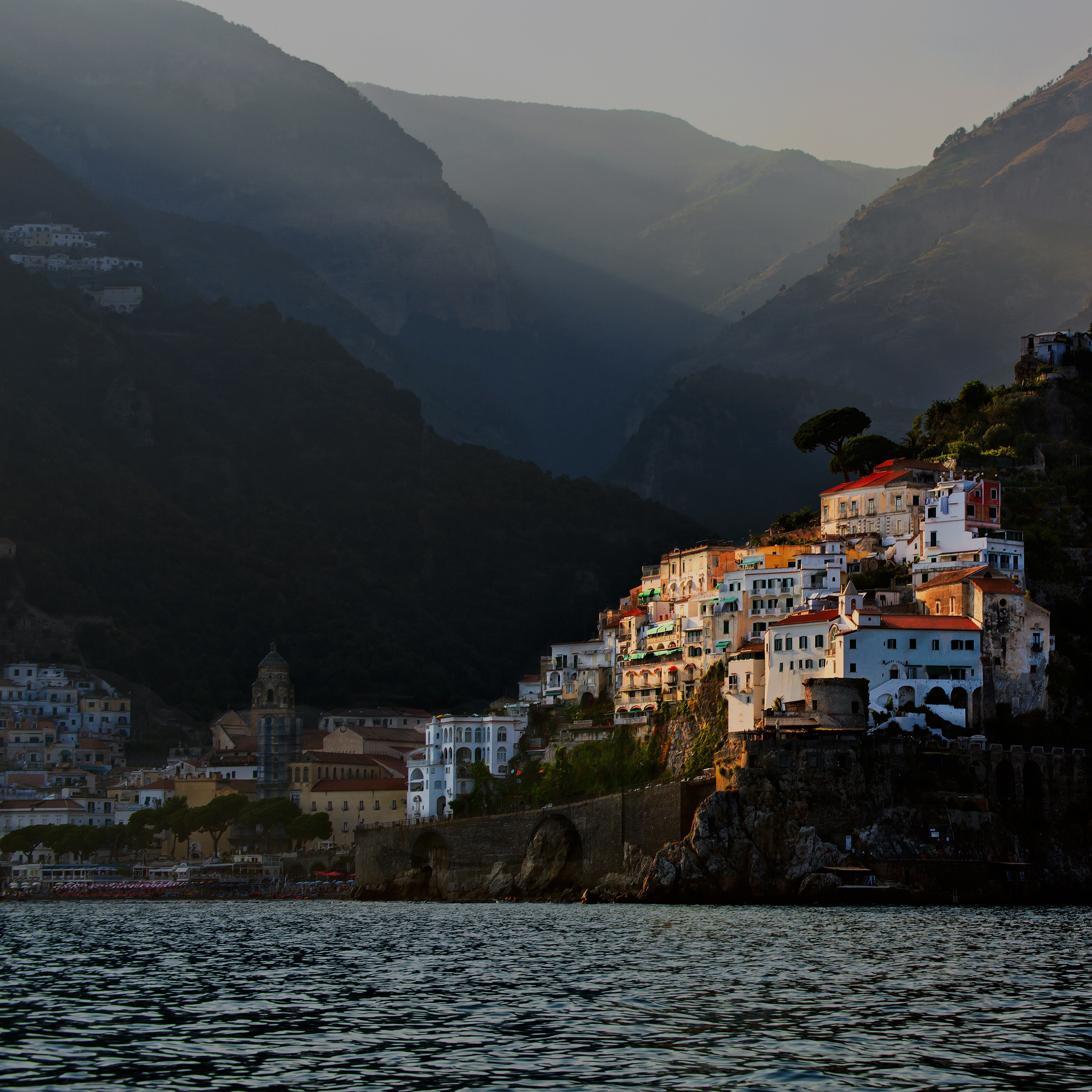 Amalfi Coast town on a steep hillside overlooking the sea HD Wallpaper