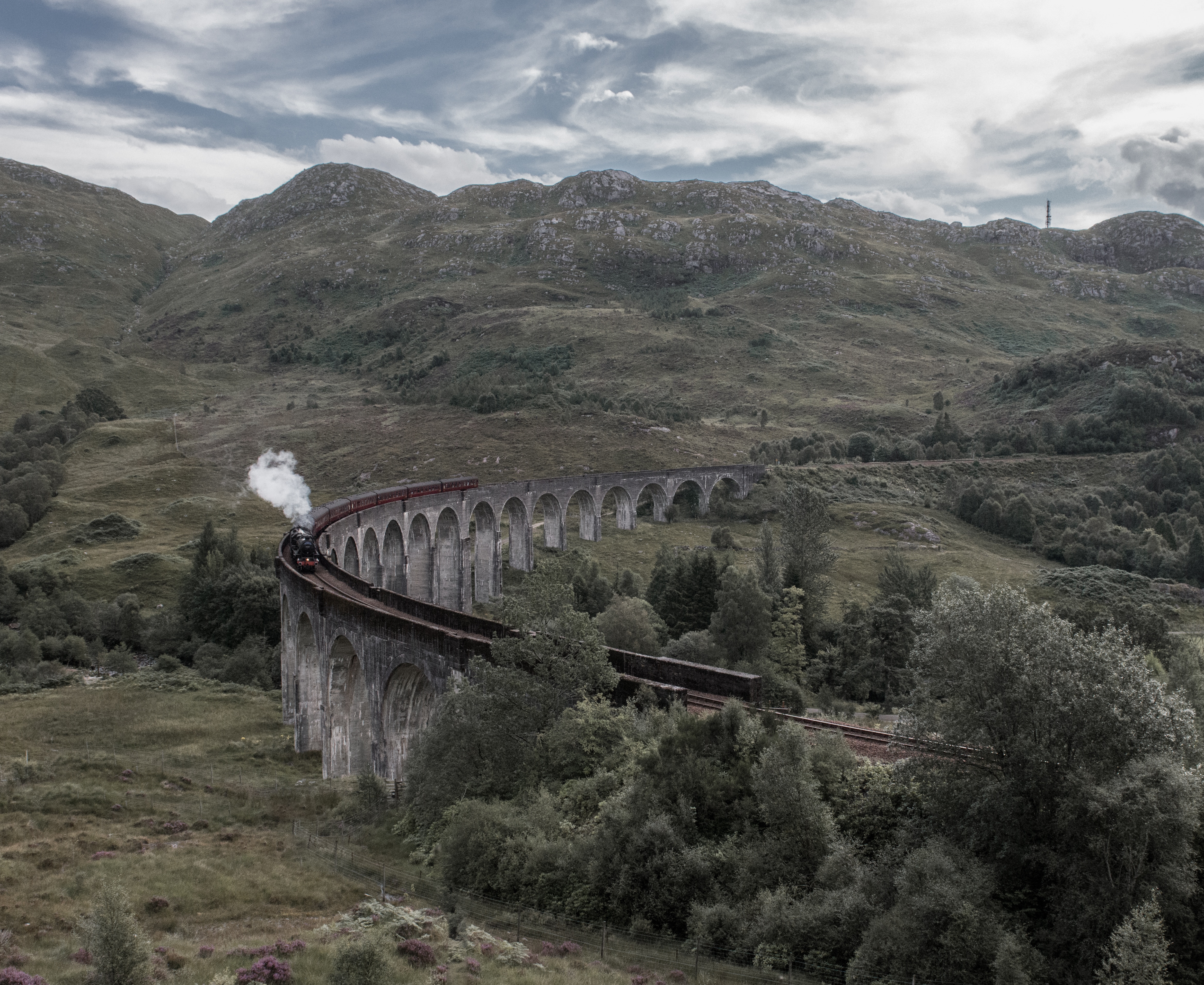 Steam train on Glenfinnan Viaduct in Scotland HD Wallpaper
