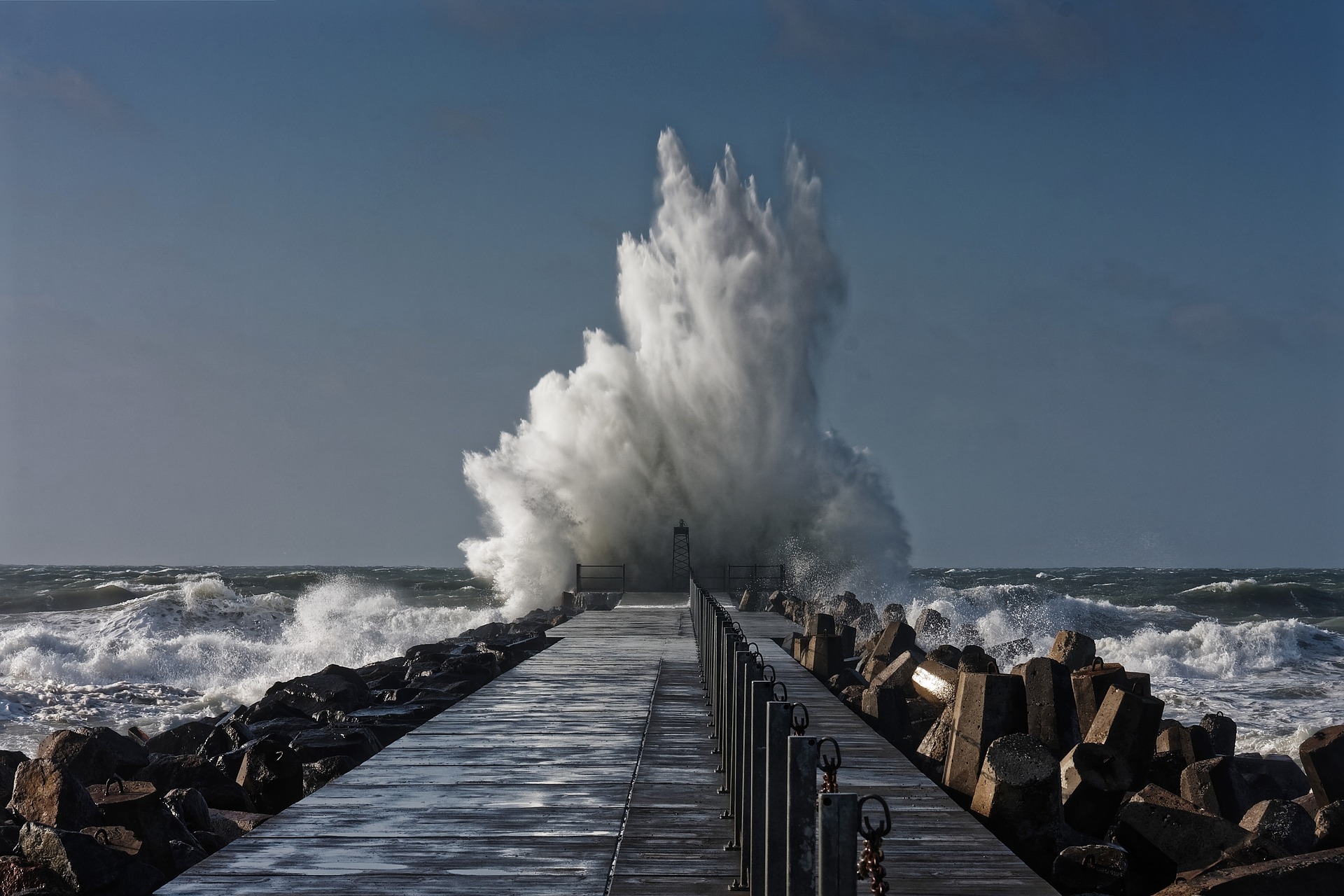 Massive wave crashing on a pier HD Wallpaper