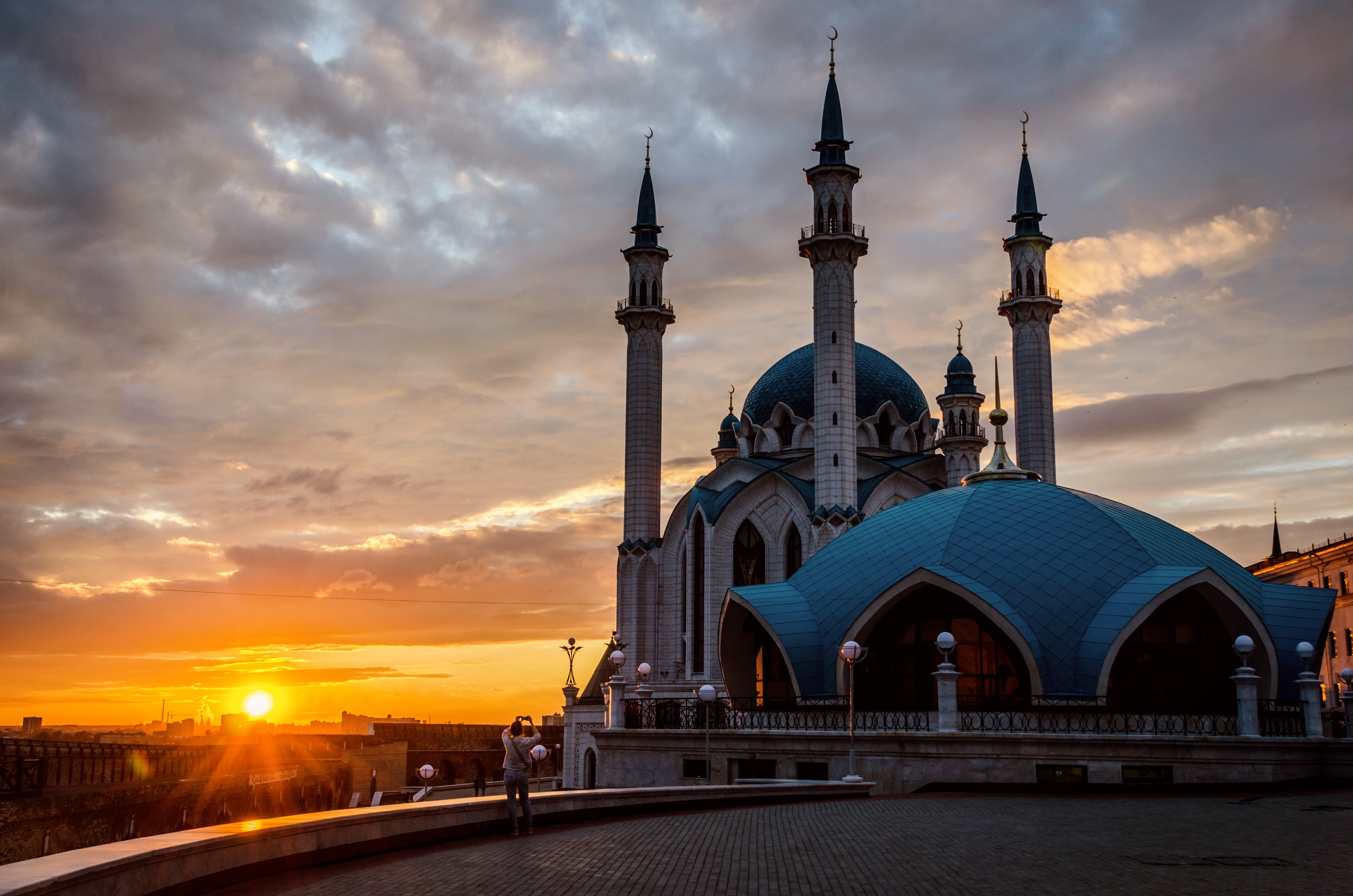 Kul Sharif Mosque at sunrise in Kazan, Russia HD Wallpaper