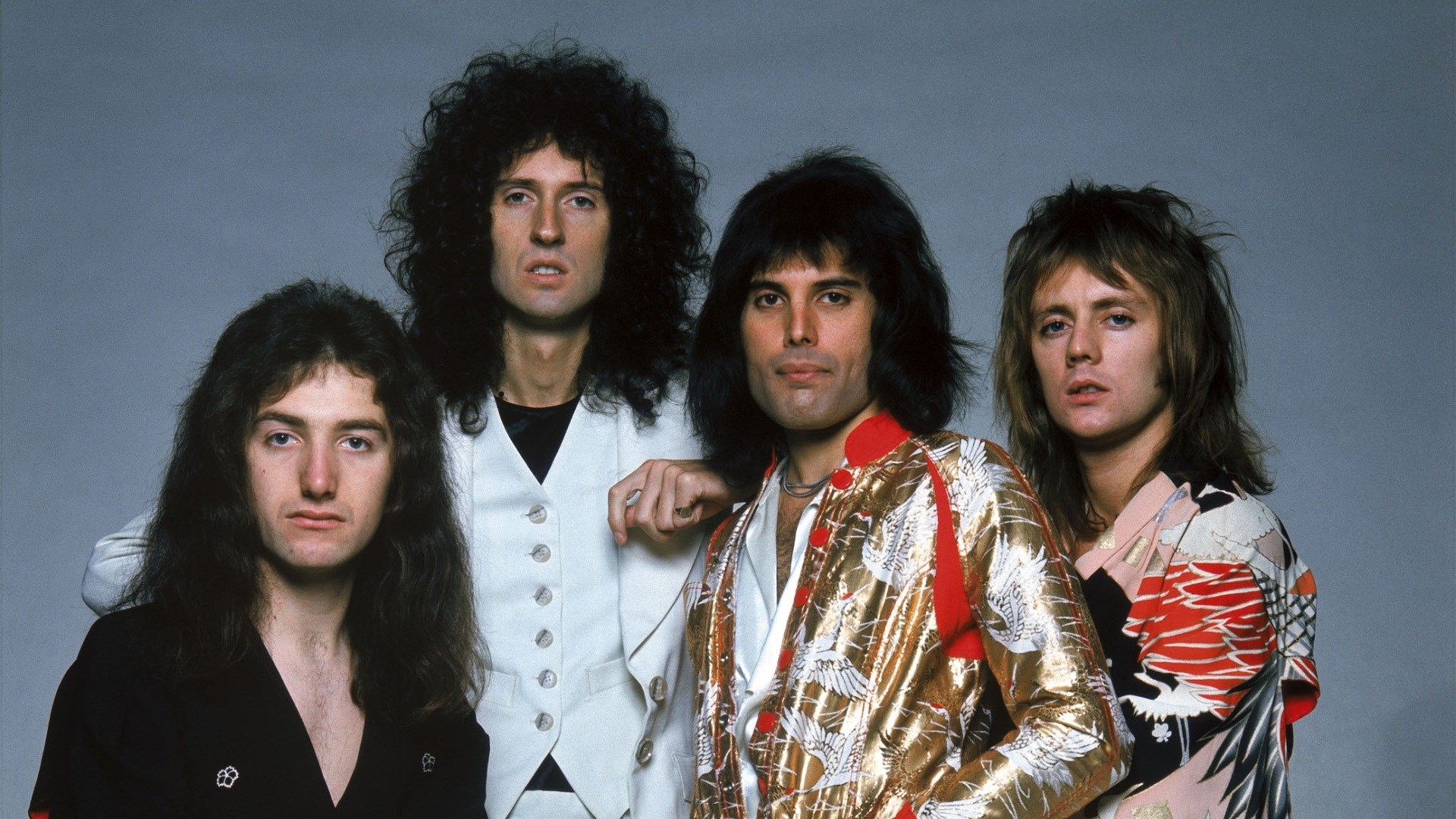 Queen band members posing for a photo HD Wallpaper