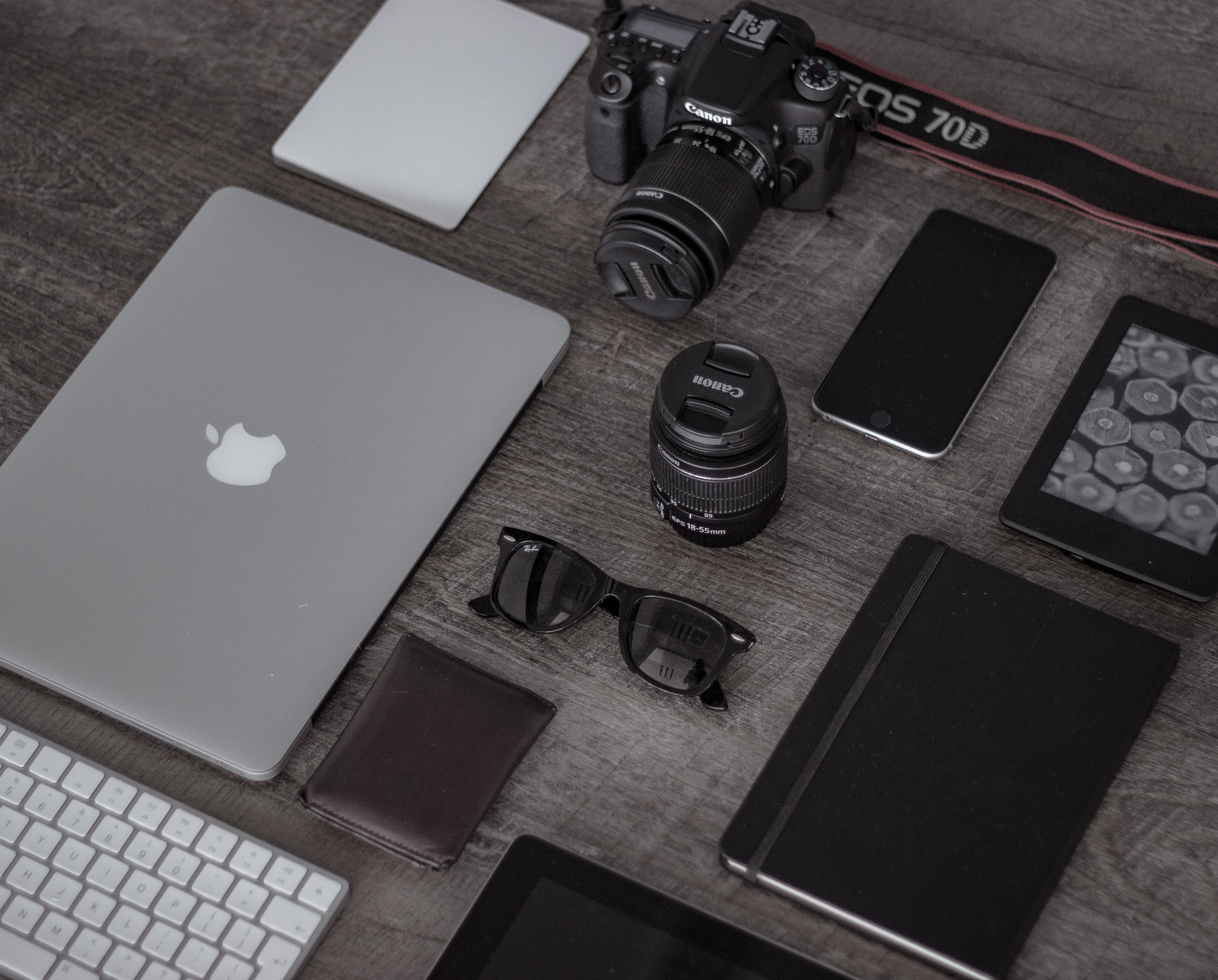 Canon 70D Camera and Apple MacBook Flatlay HD Wallpaper
