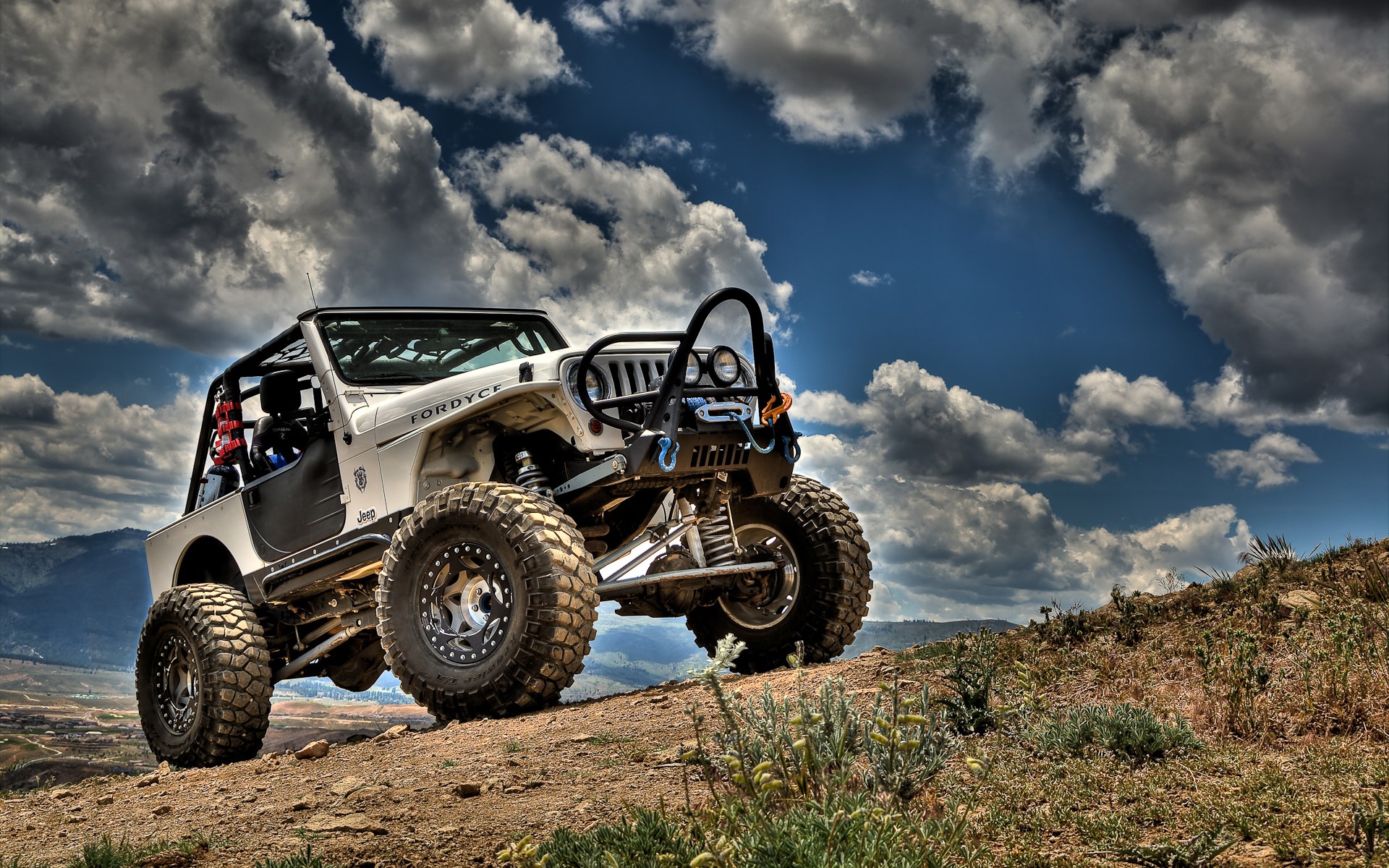White Jeep off-road vehicle on a hill HD Wallpaper