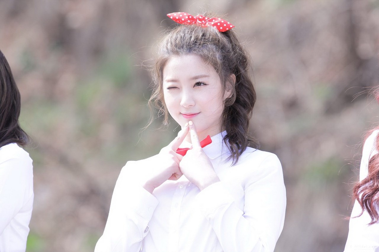 Korean girl group member with red polka dot hair bow HD Wallpaper