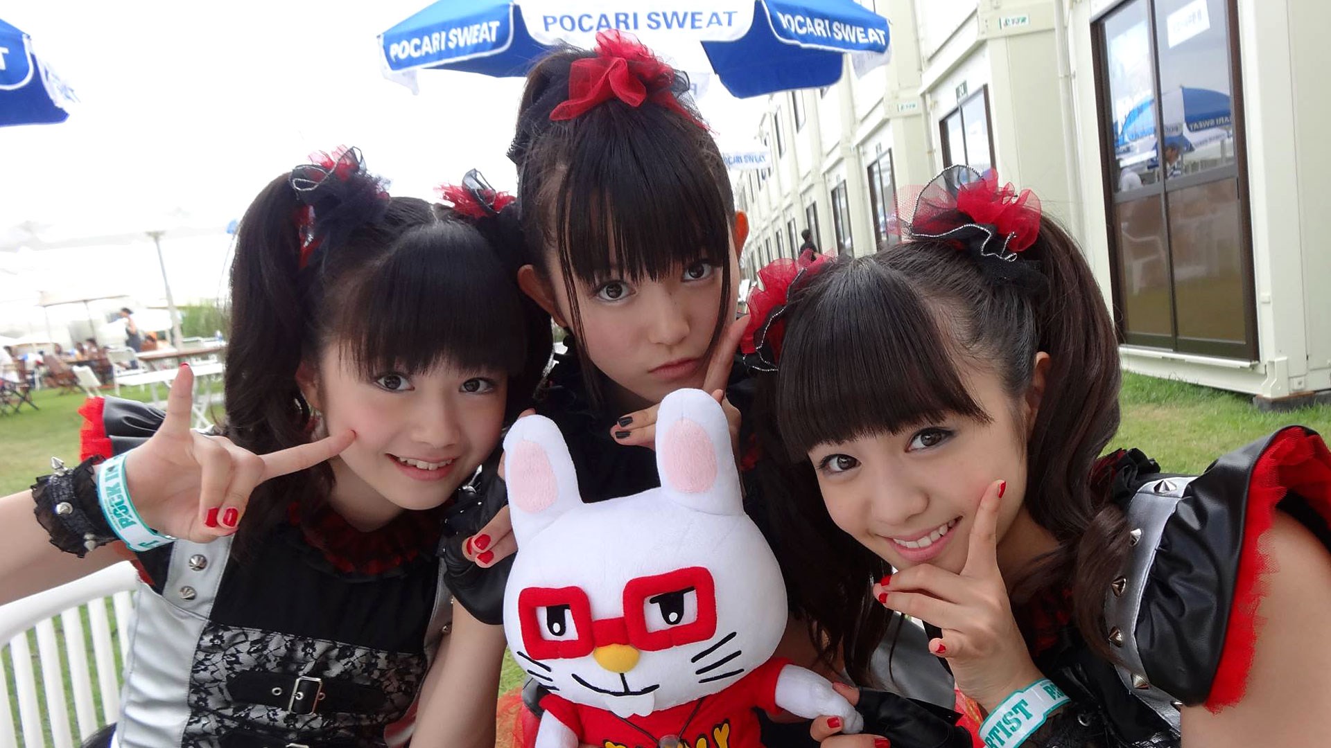 Babymetal Trio with Plush Toy Outdoors HD Wallpaper