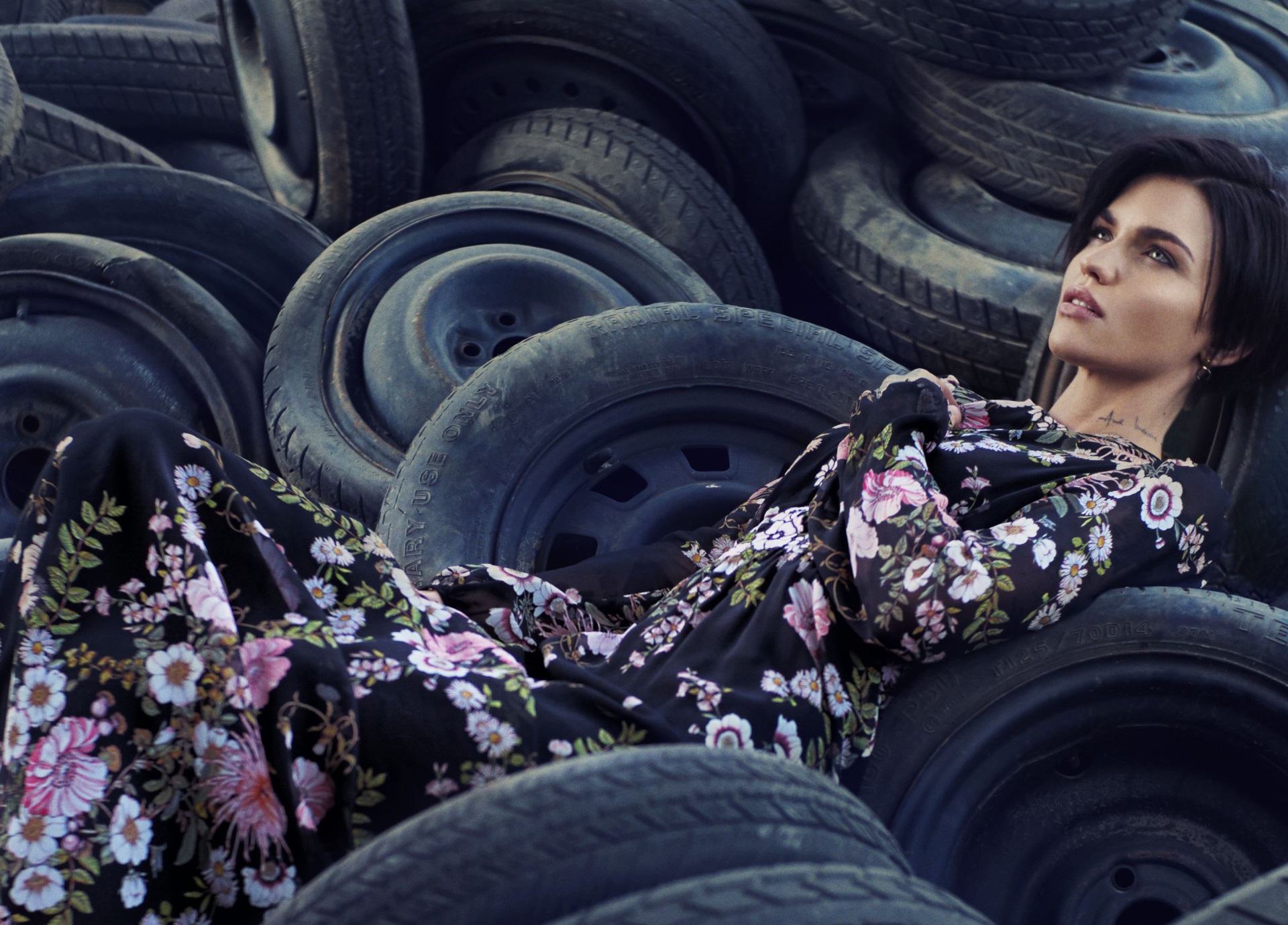 Ruby Rose lying on tires HD Wallpaper