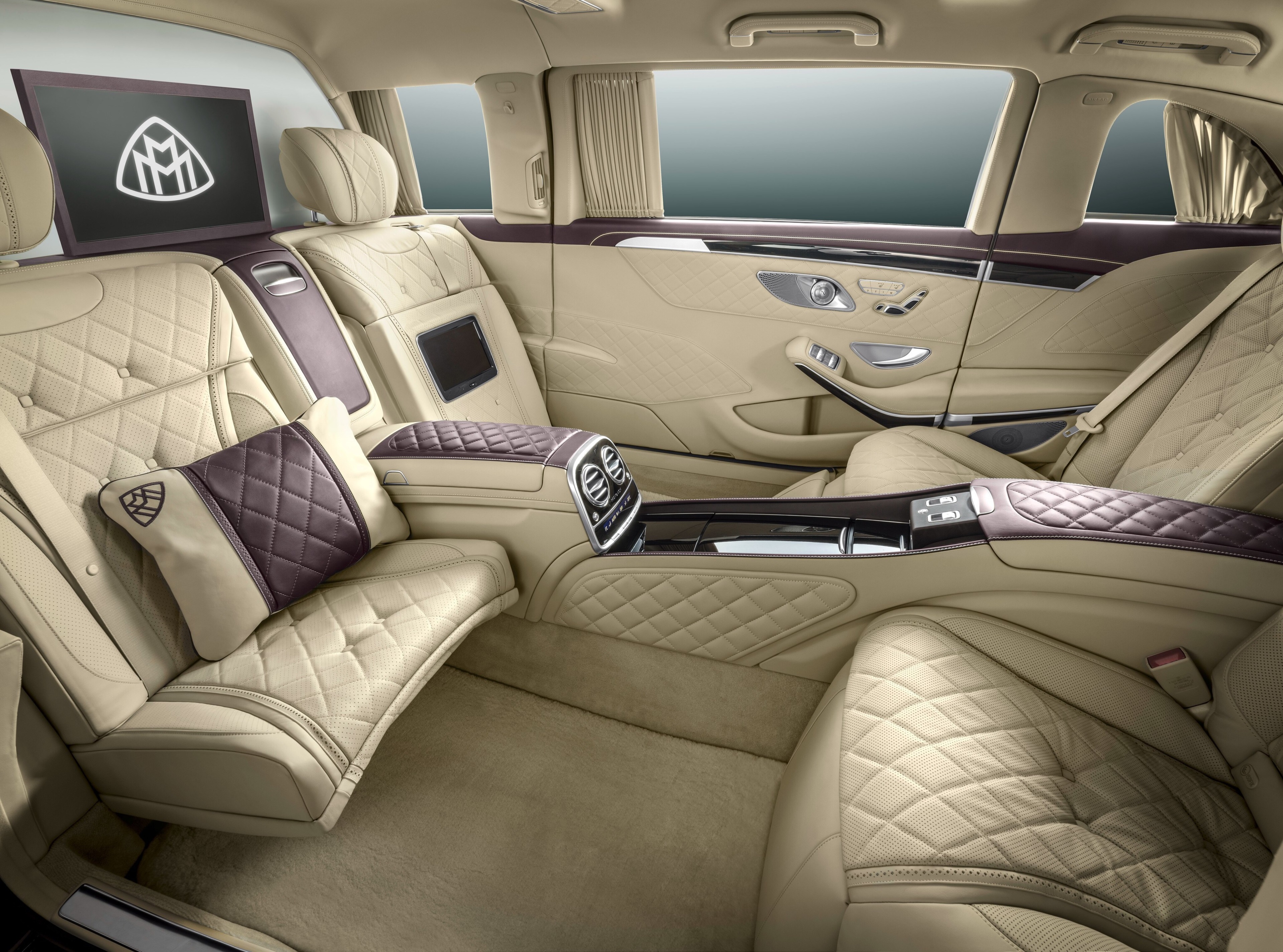 Mercedes-Maybach S600 Pullman interior 4K HD Wallpaper