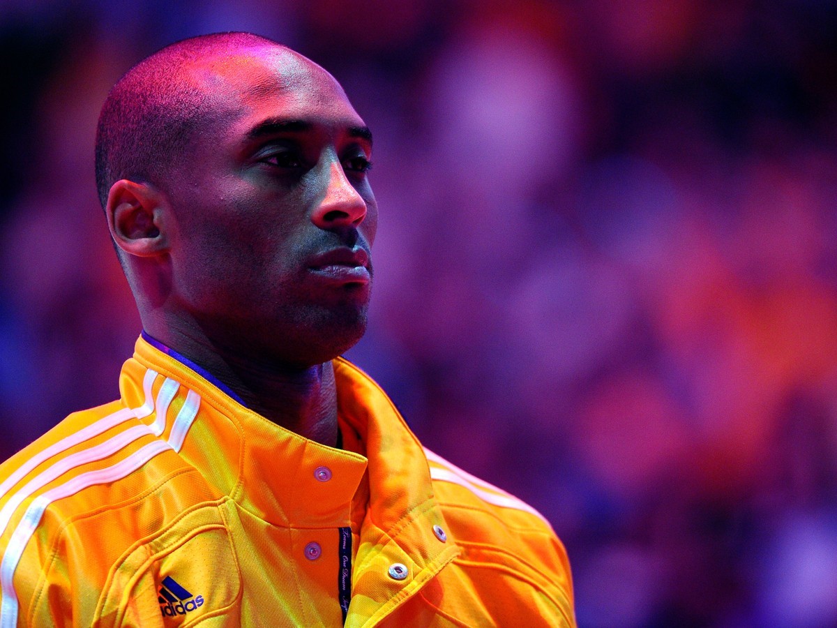 Kobe Bryant of the Los Angeles Lakers HD Wallpaper