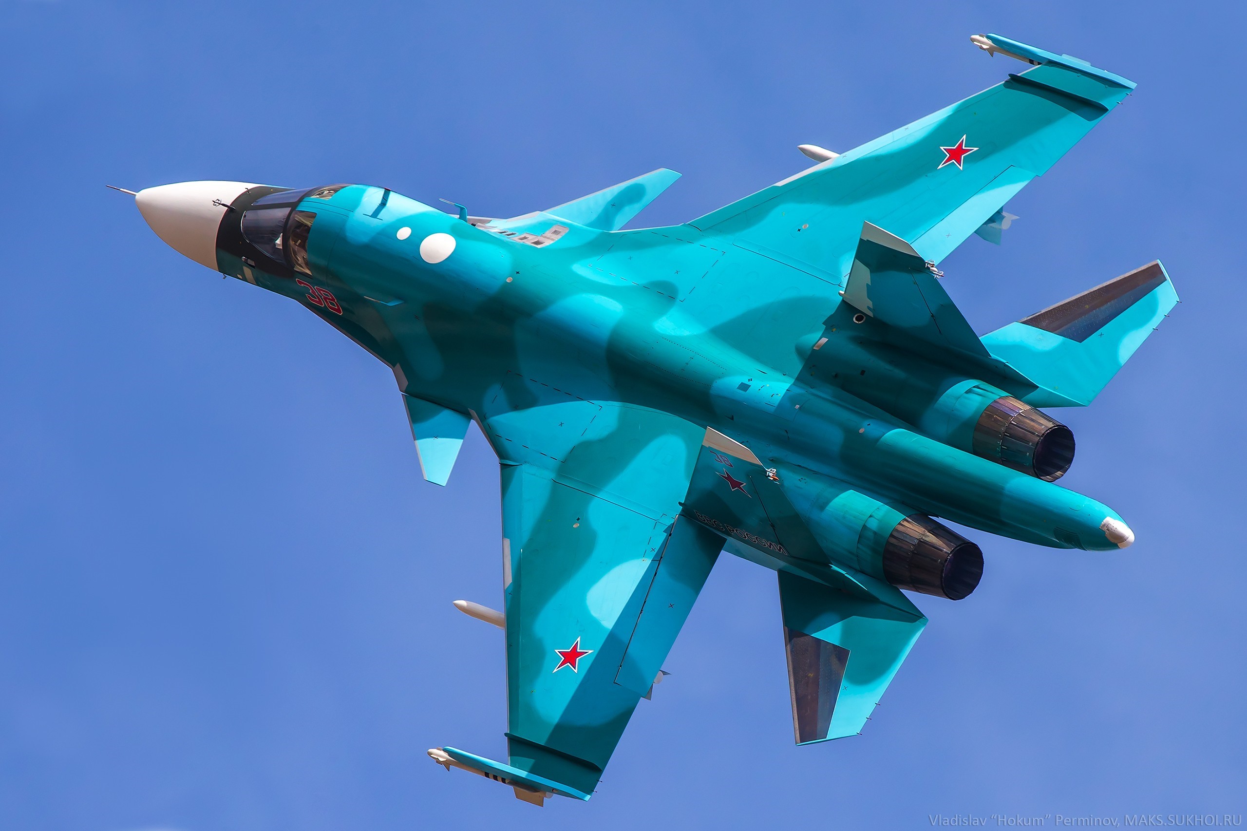 Sukhoi Su-34 fighter jet in flight HD Wallpaper