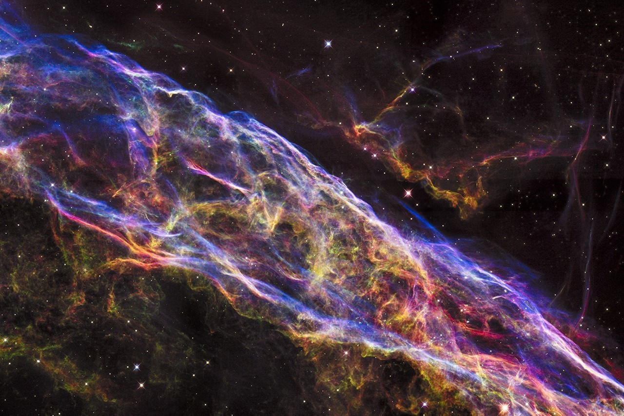 Veil Nebula in space with stars HD Wallpaper