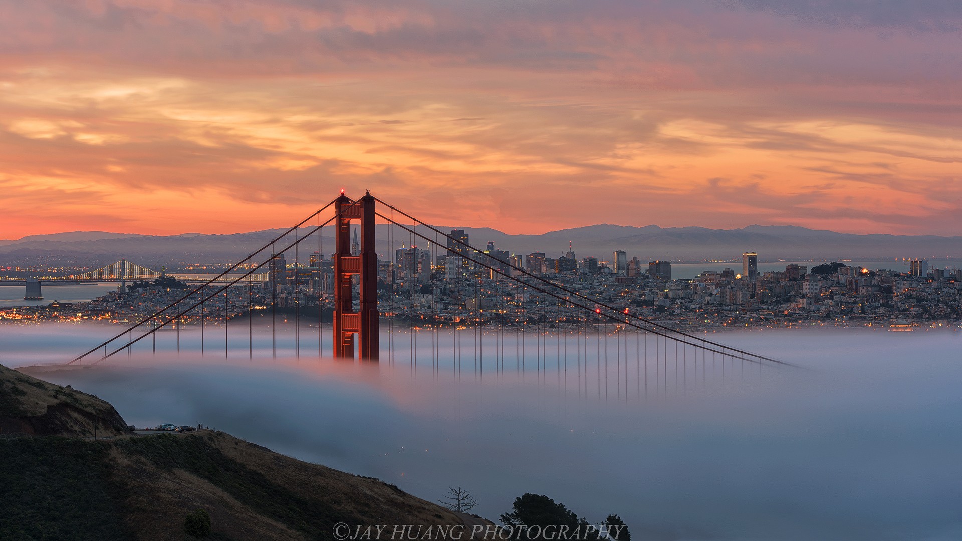 Golden Gate Bridge and San Francisco Cityscape at Sunset HD Wallpaper