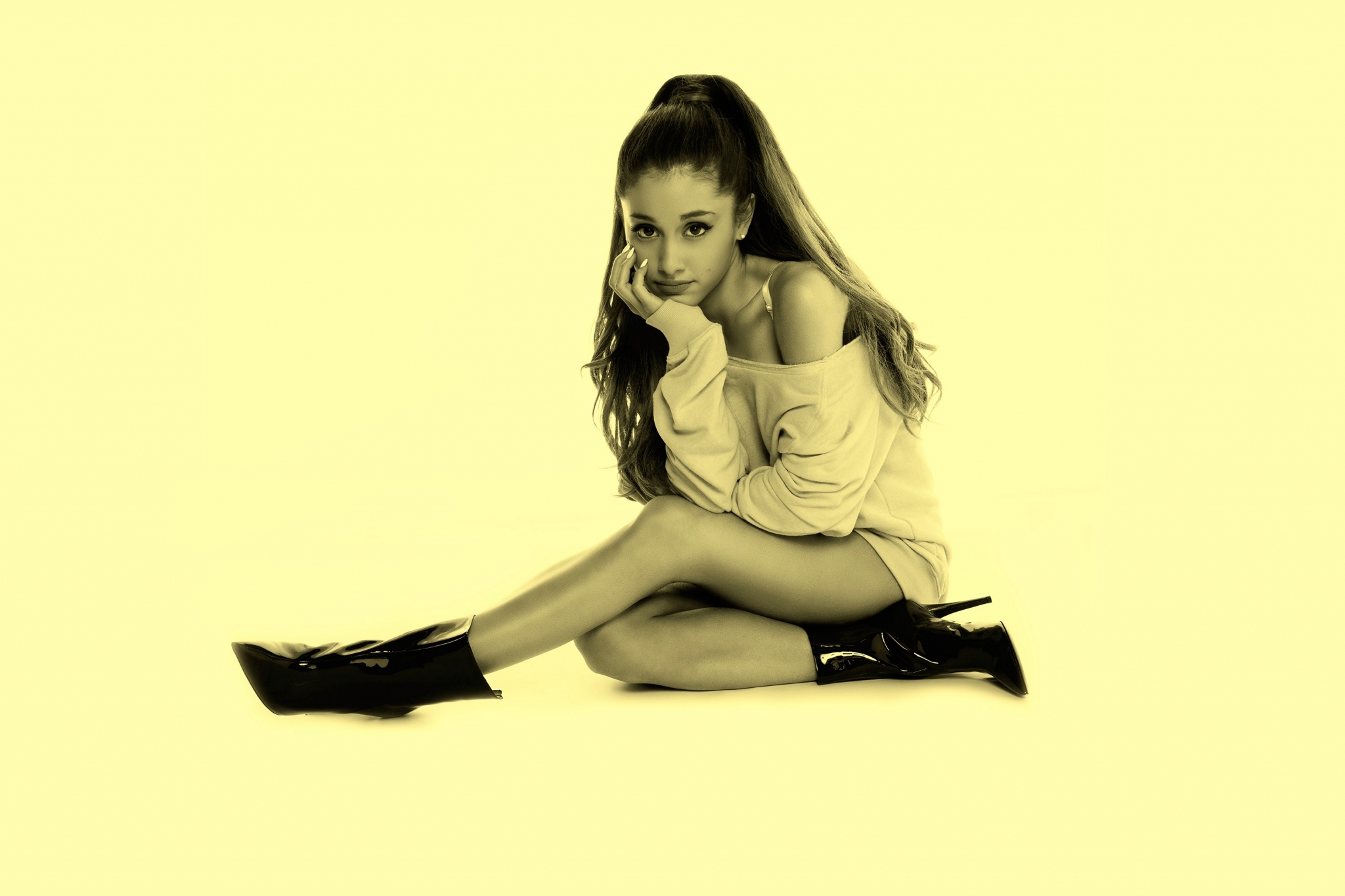 Ariana Grande sitting on the floor HD Wallpaper