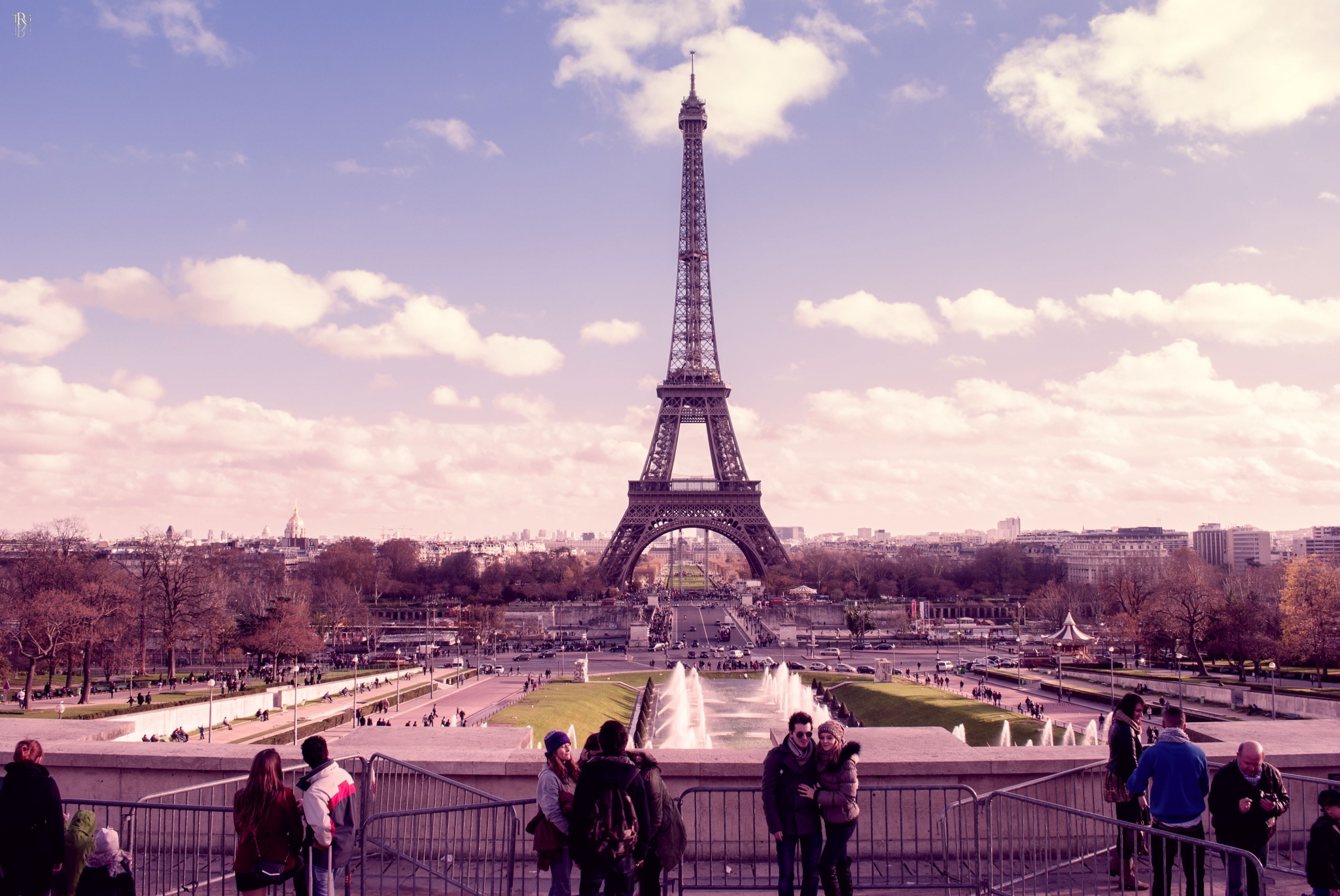 Eiffel Tower in Paris with people and fountains HD Wallpaper