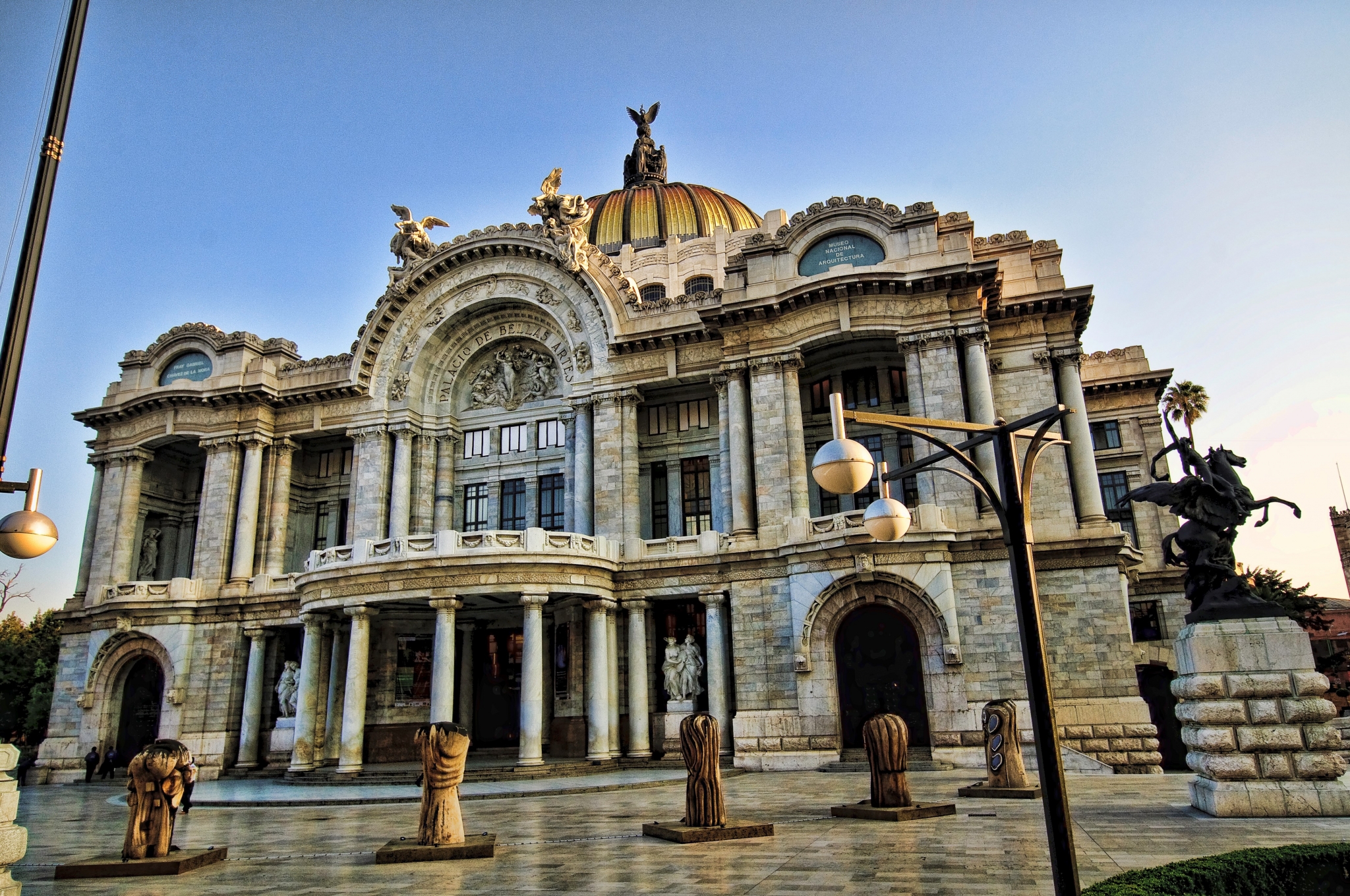 Palacio de Bellas Artes in Mexico City HD Wallpaper